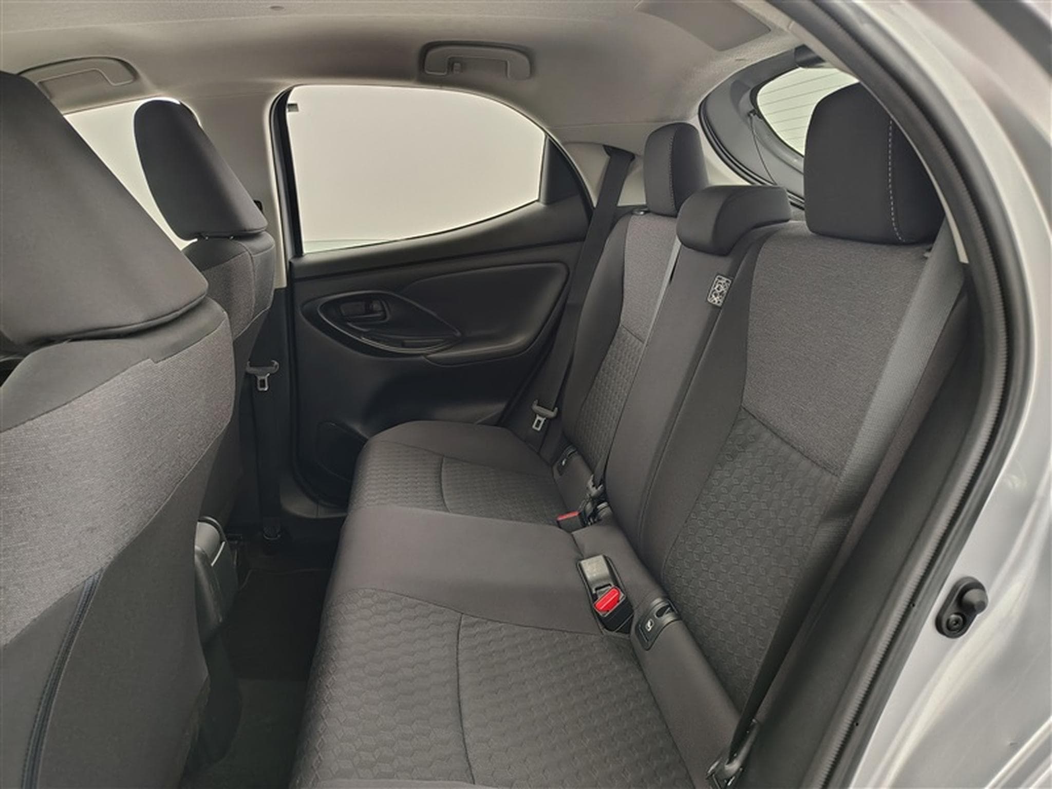 Mazda 2 1.5 Hybrid VVT-I CVT 92Cv Agile CARPLAY / CLIM (2023) - Photo 13