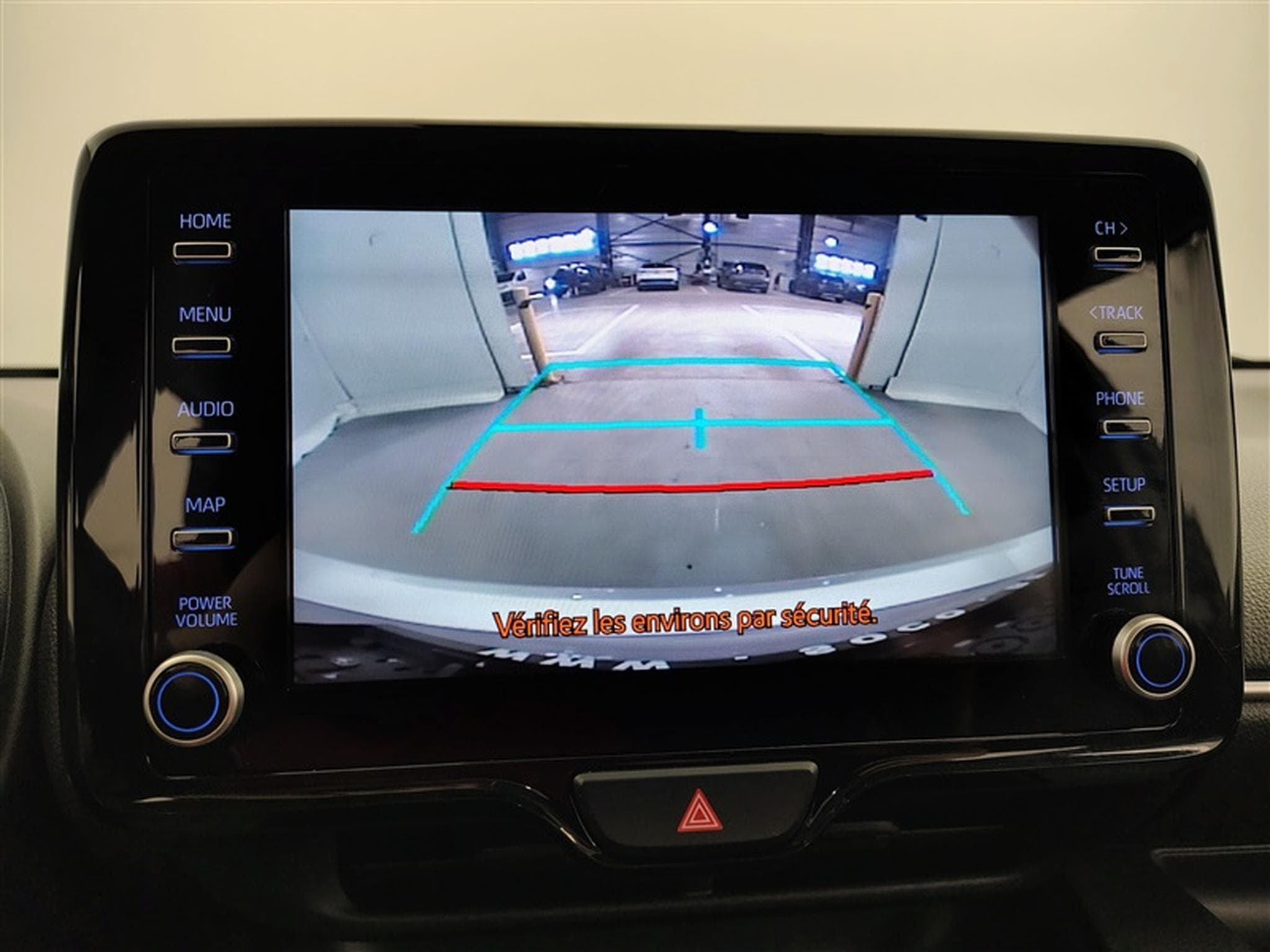Mazda 2 1.5 Hybrid VVT-I CVT 92Cv Agile CARPLAY / CLIM (2023) - Photo 17