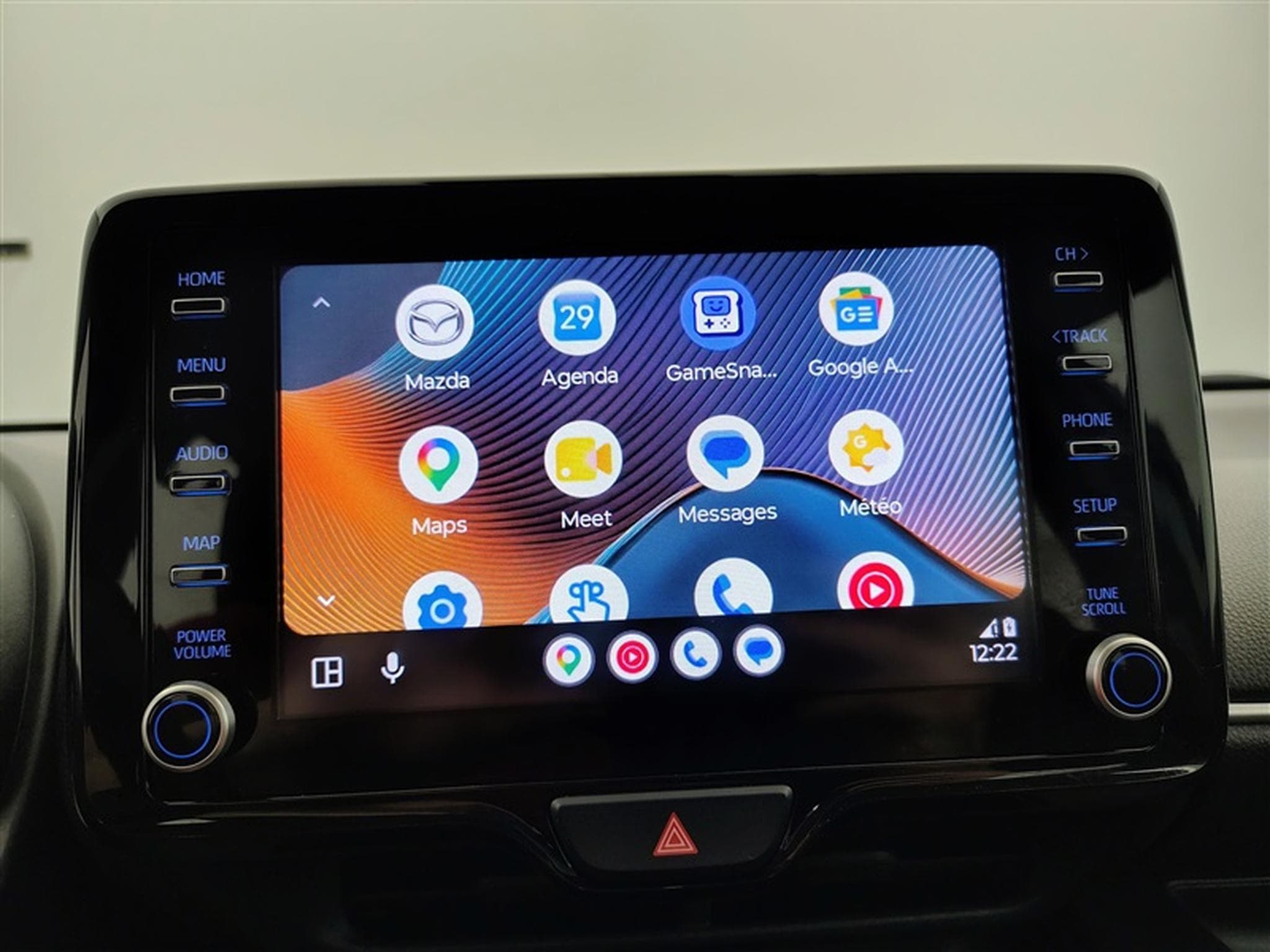 Mazda 2 1.5 Hybrid VVT-I CVT 92Cv Agile CARPLAY / CLIM (2023) - Photo 19