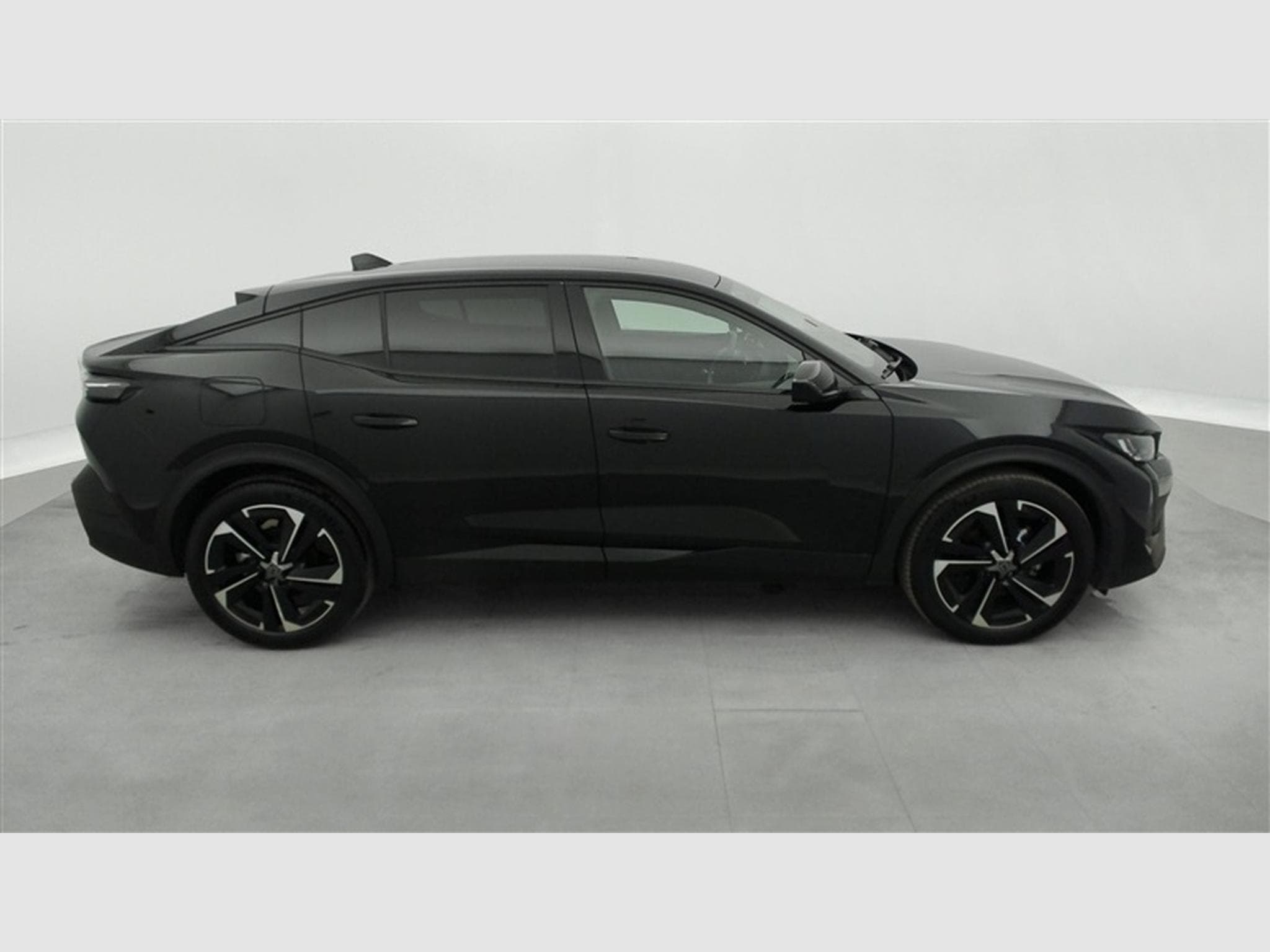 Peugeot 408 1.2 Hybrid 136cv e-DCS6 Allure Pack NAVI / CARPLAY / CAMERA (2025) - Photo 24