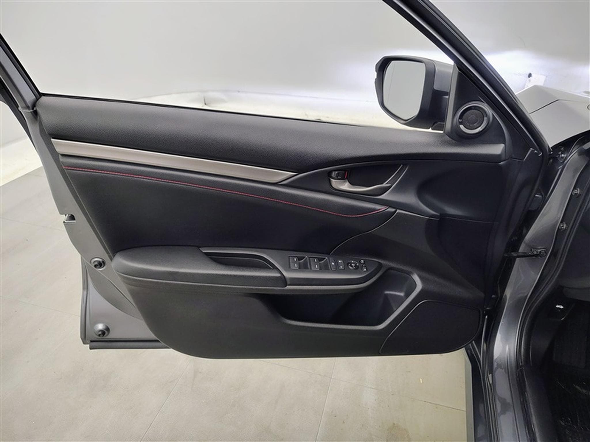 Honda Civic 1.0 i-VTEC Elegance NAVI / FULL LED / CUIR / CAMERA (2021) - Photo 17