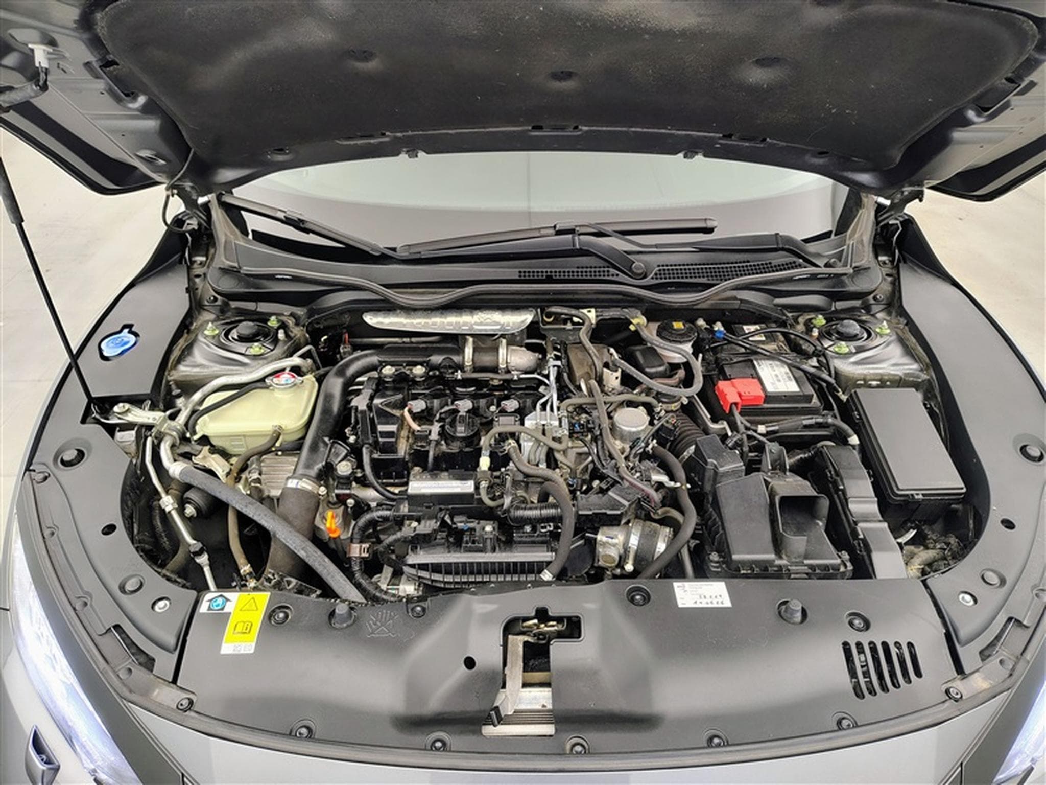 Honda Civic 1.0 i-VTEC Elegance NAVI / FULL LED / CUIR / CAMERA (2021) - Photo 19