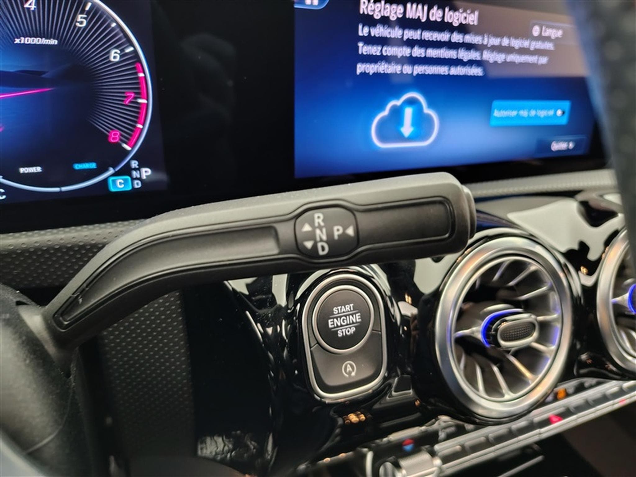 Mercedes CLA 180 CLA 180  DCT Pack AMG Navi / Led / PDC+Caméra (2025) - Foto 12
