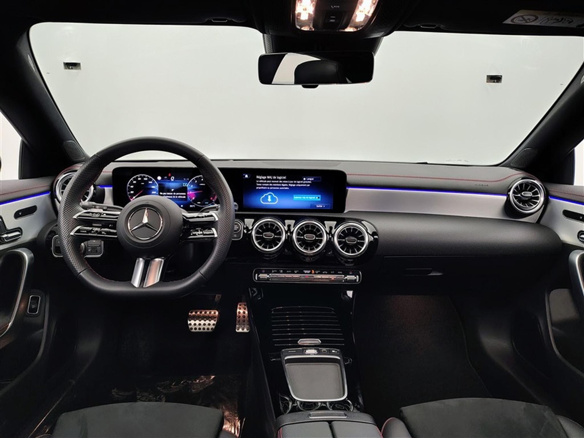 Mercedes CLA 180 CLA 180  DCT Pack AMG Navi / Led / PDC+Caméra (2025) - Foto 8