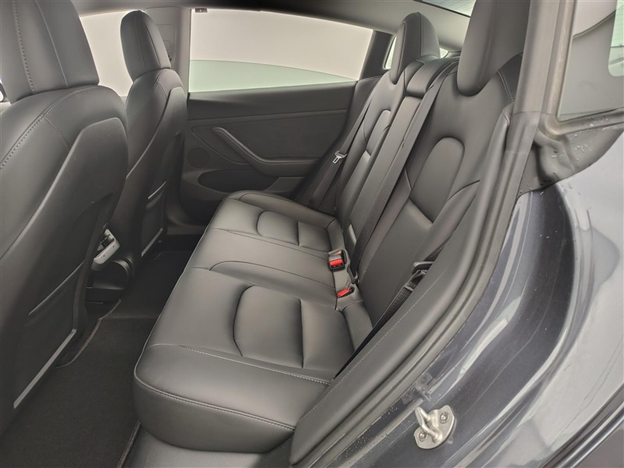 Tesla Model 3 60 kWh Standard Plus (2023) - Foto 13