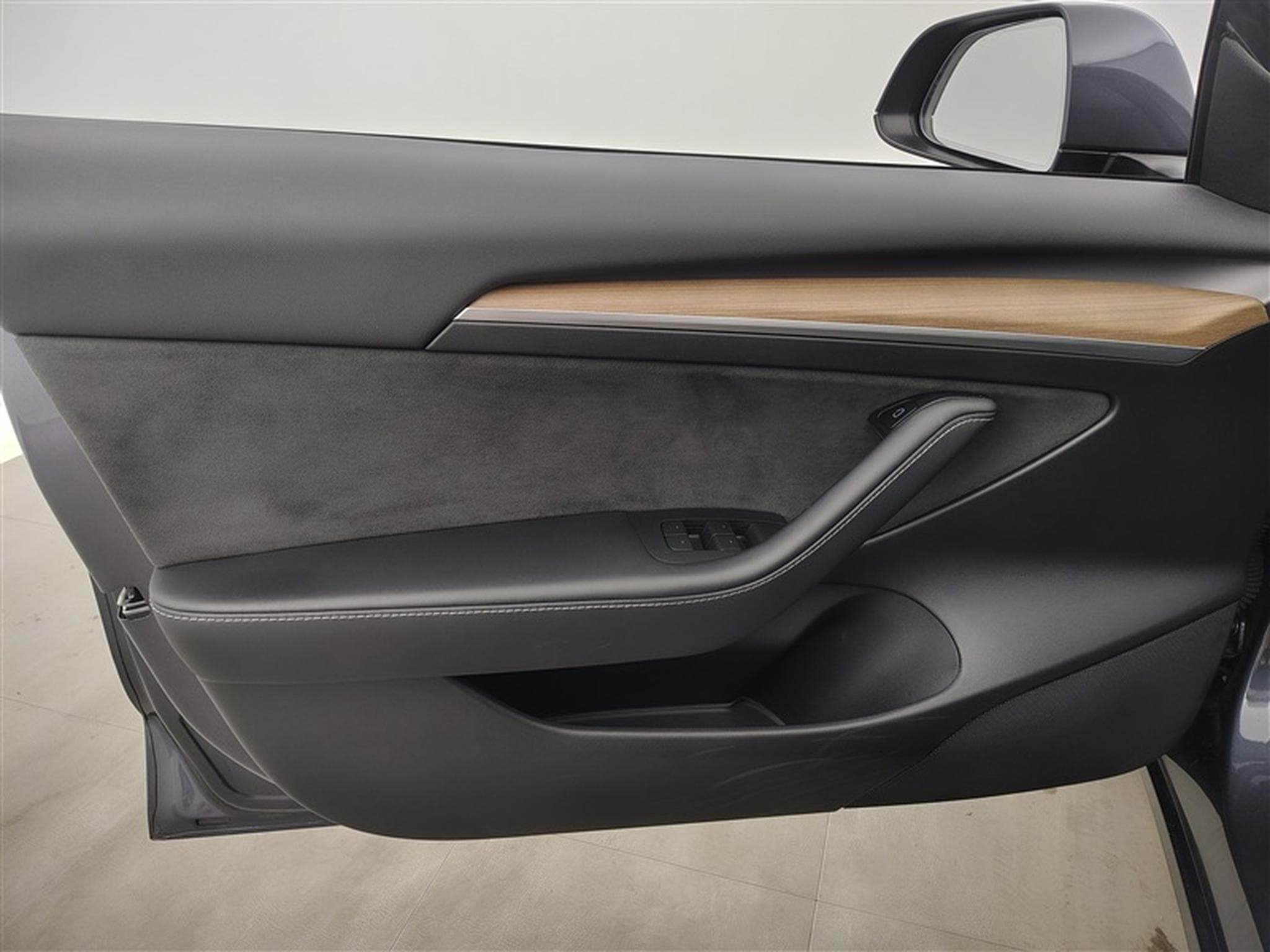 Tesla Model 3 60 kWh Standard Plus (2023) - Foto 16