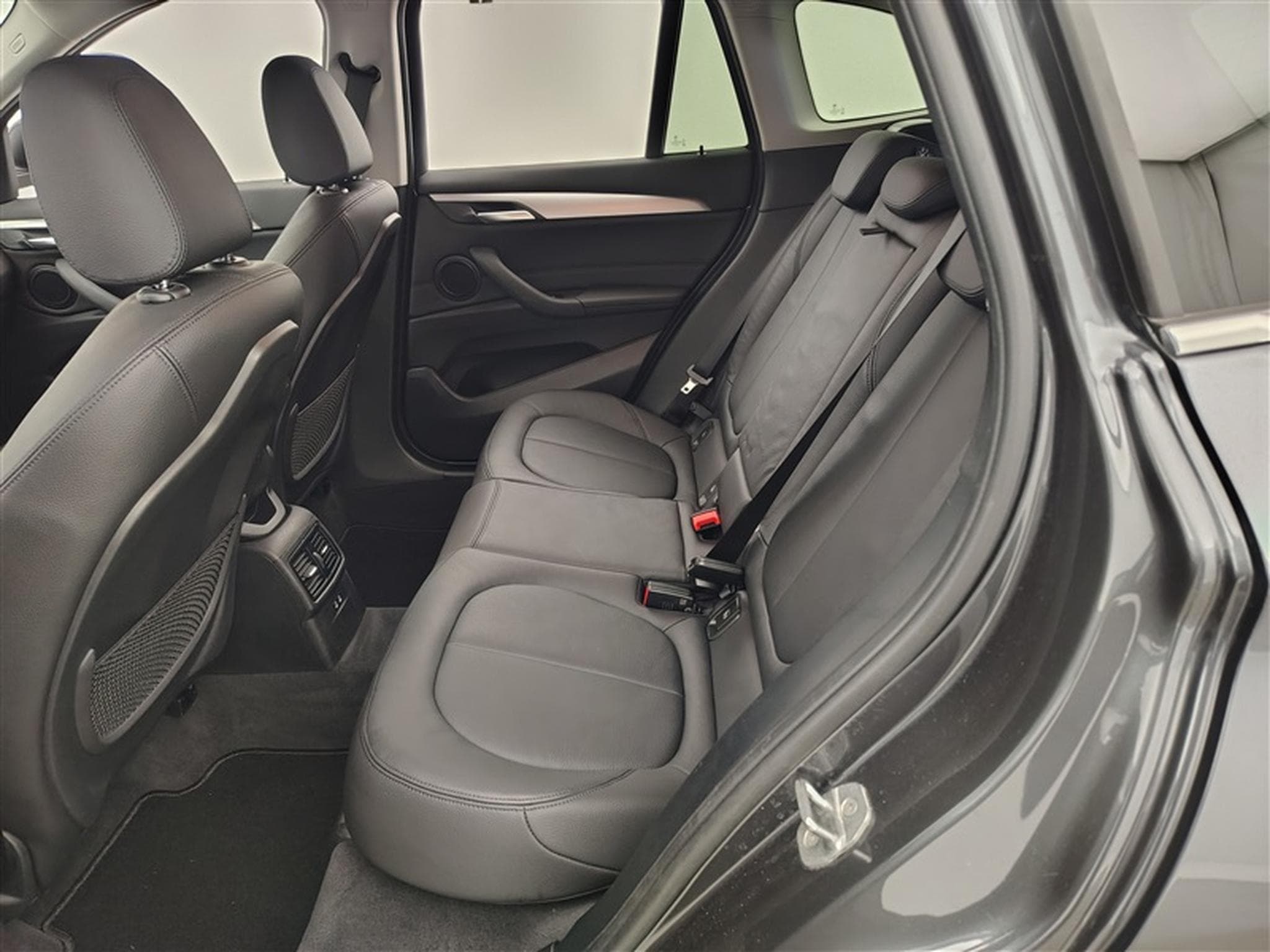 BMW X1 1.5 d sDrive16 CUIR/NAVI/JA17/PDC/CAMERA (2022) - Foto 13