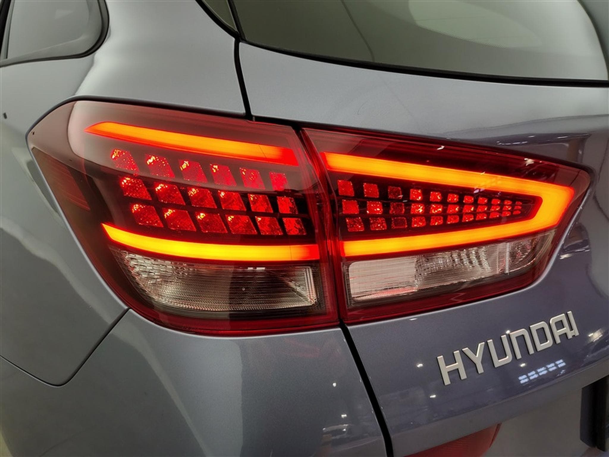 Hyundai i30 Combi 1.0 T-GDi 115cv N-Line NAVI / FULL LED / CAMERA / JA17 (2026) - Foto 16