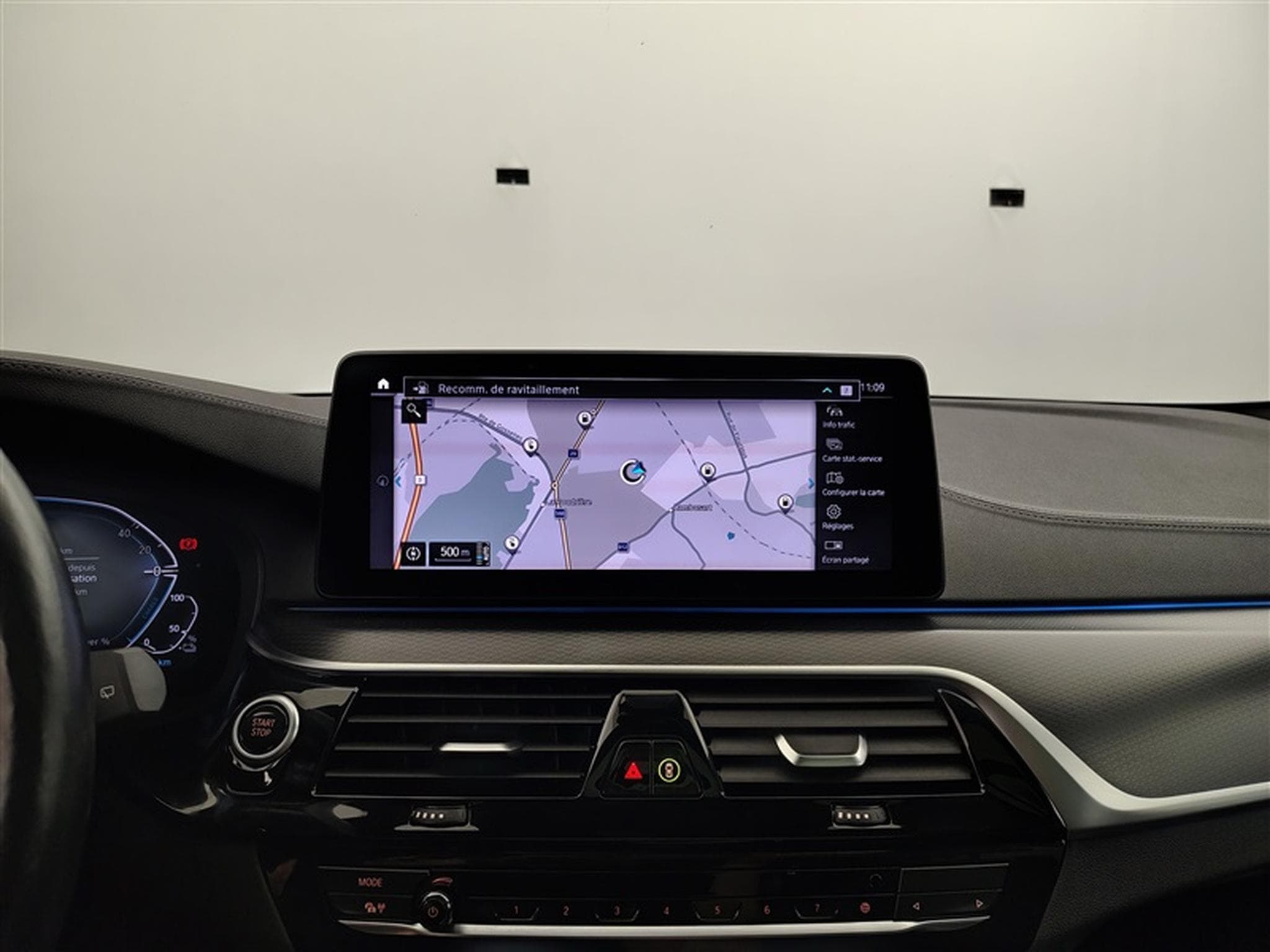 BMW 530 530eA PHEV XDrive Pack M CUIR / NAVI / TO PANO / LASER (2021) - Photo 11