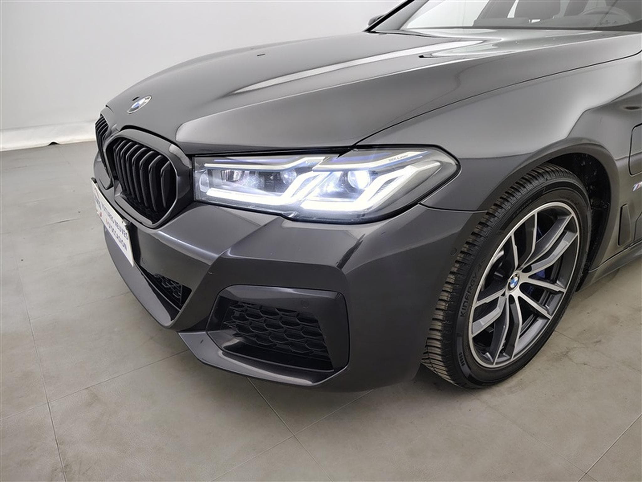 BMW 530 530eA PHEV XDrive Pack M CUIR / NAVI / TO PANO / LASER (2021) - Photo 15