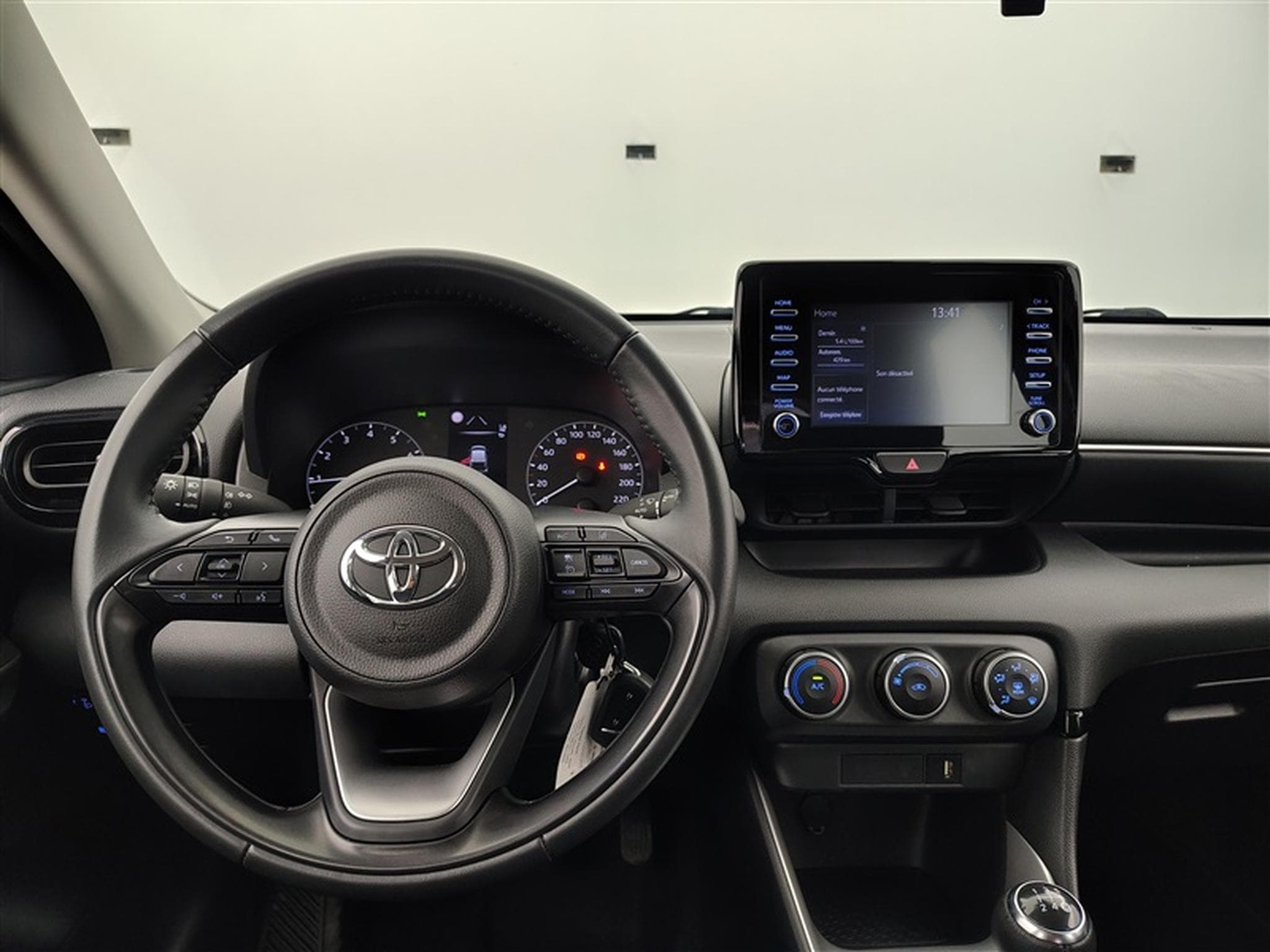 Toyota Yaris 1.0i VVT-i CARPLAY / CAMERA (2022) - Photo 9