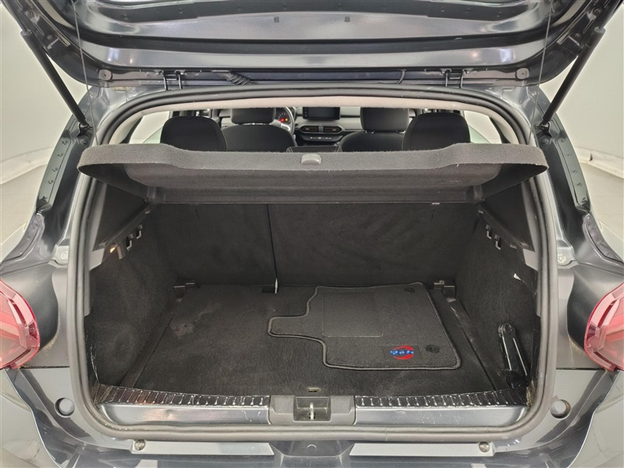 Dacia Sandero Stepway 1.0 TCe Stepway Comfort (2021) - Foto 14