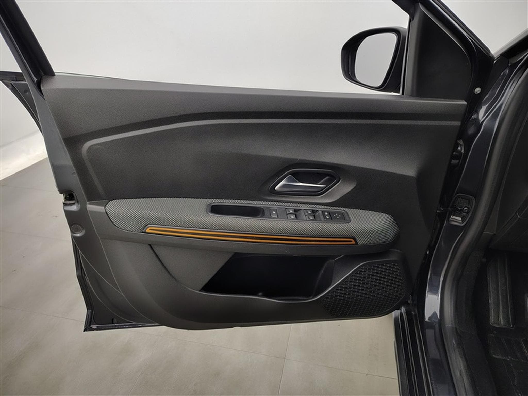Dacia Sandero Stepway 1.0 TCe Stepway Comfort (2021) - Foto 16