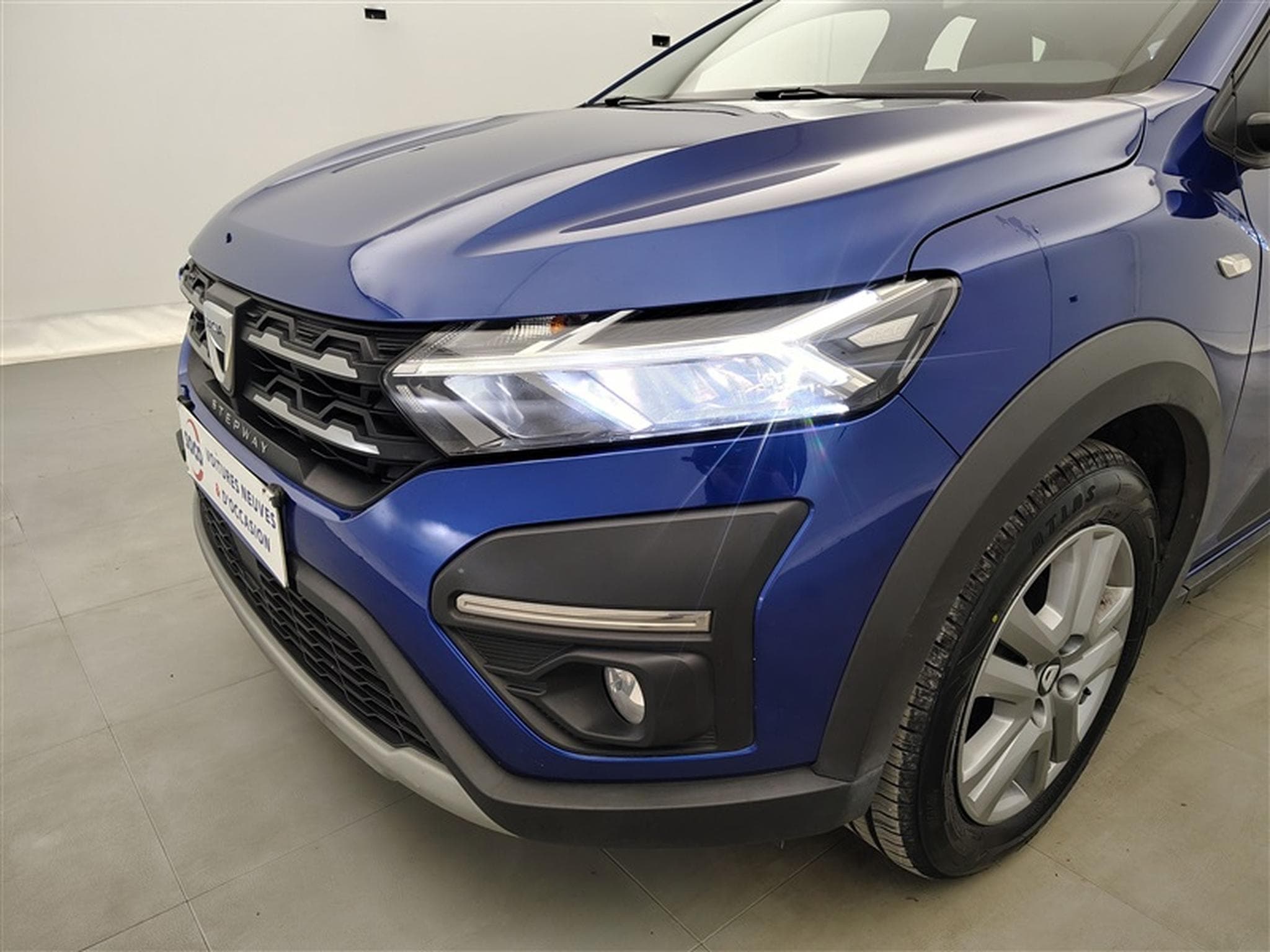 Dacia Sandero 1.0 TCe Stepway Plus NAVI / CLIM / FULL LED (2021) - Foto 15