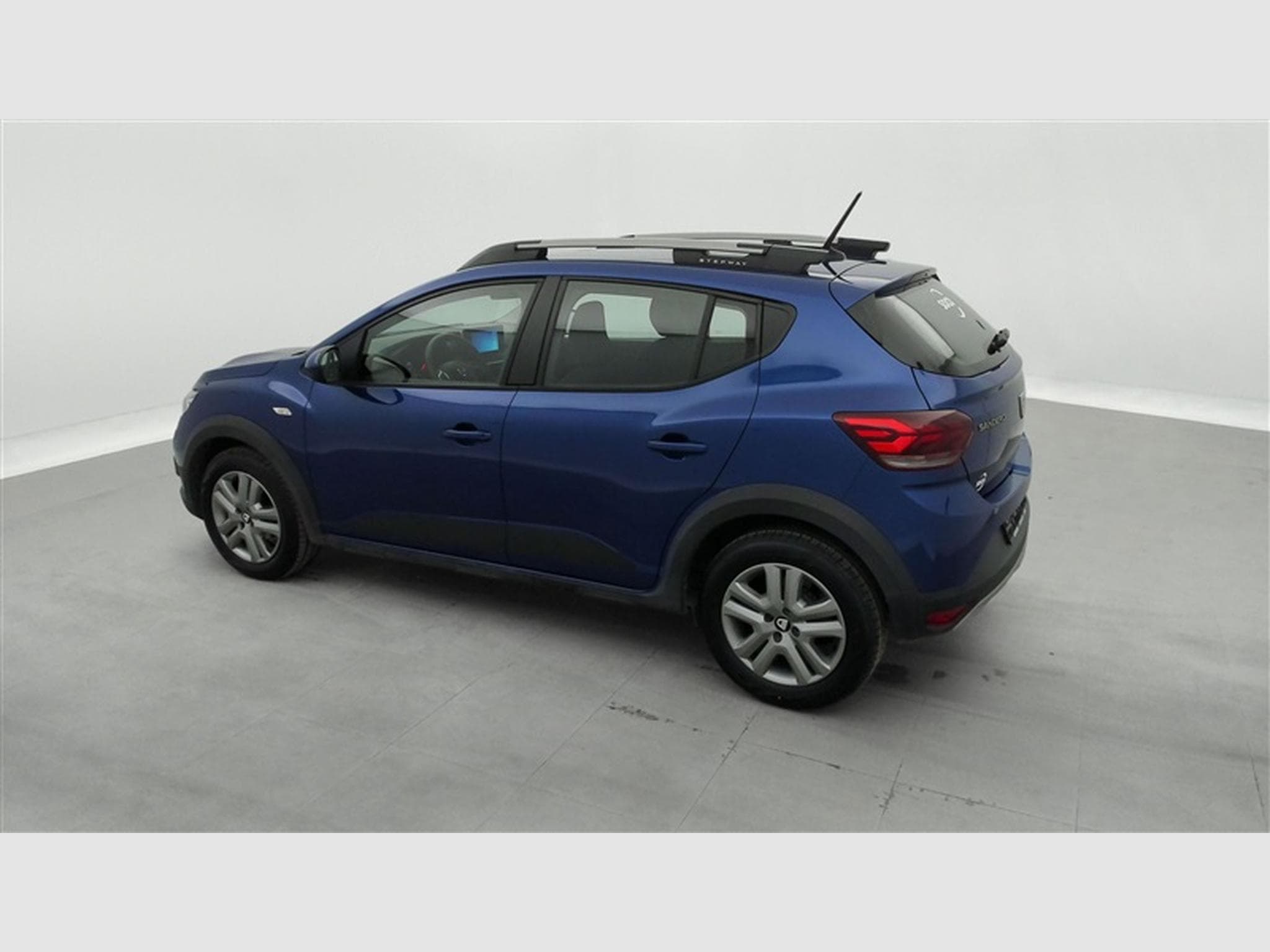 Dacia Sandero 1.0 TCe Stepway Plus NAVI / CLIM / FULL LED (2021) - Foto 25