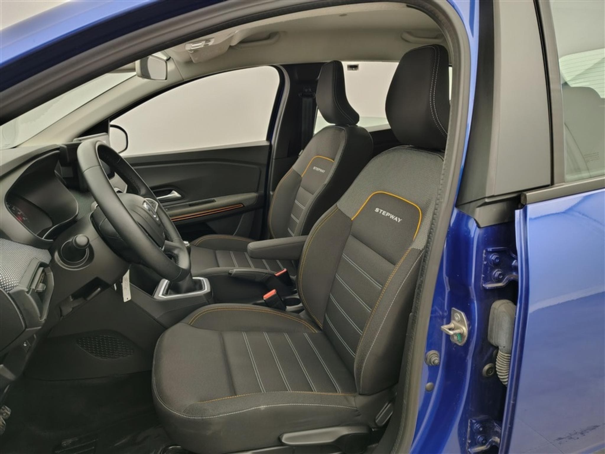 Dacia Sandero 1.0 TCe Stepway Plus NAVI / CLIM / FULL LED (2021) - Foto 7