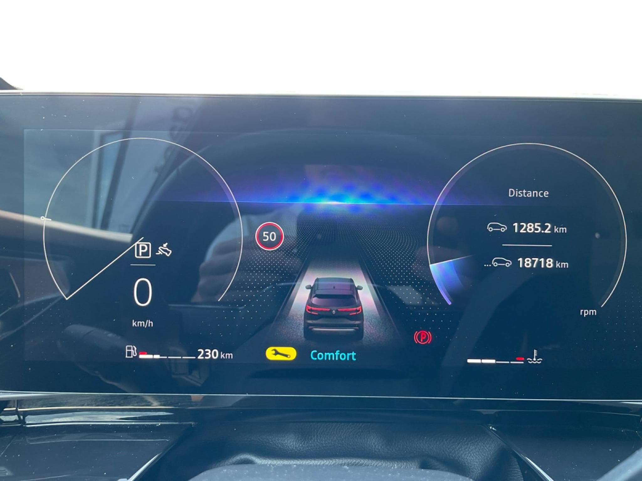 Renault Austral 1.3 TCe Mild Hybrid Techno 160 EDC (2024) - Foto 10