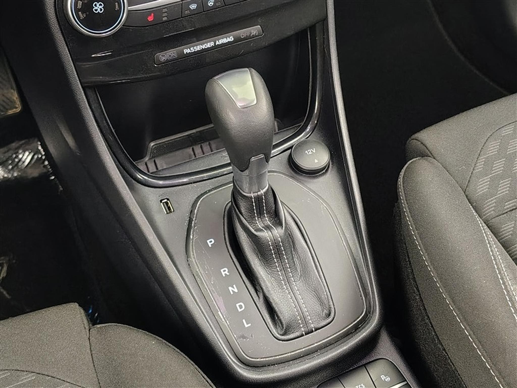 Ford Puma 1.0 EcoBoost AUT. MHEV Titanium NAVI / CARPLAY (2023) - Photo 12