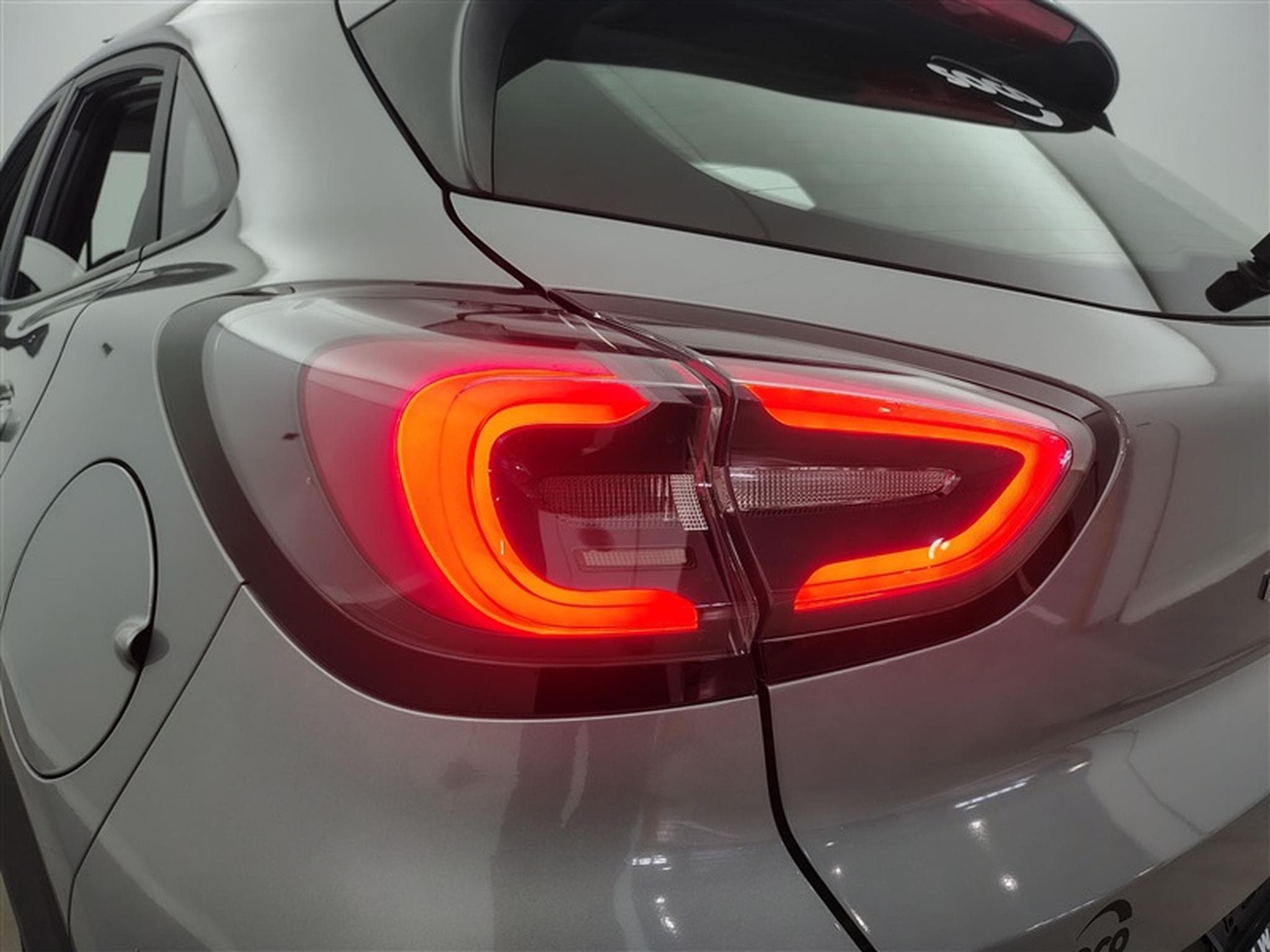 Ford Puma 1.0 EcoBoost AUT. MHEV Titanium NAVI / CARPLAY (2023) - Photo 16