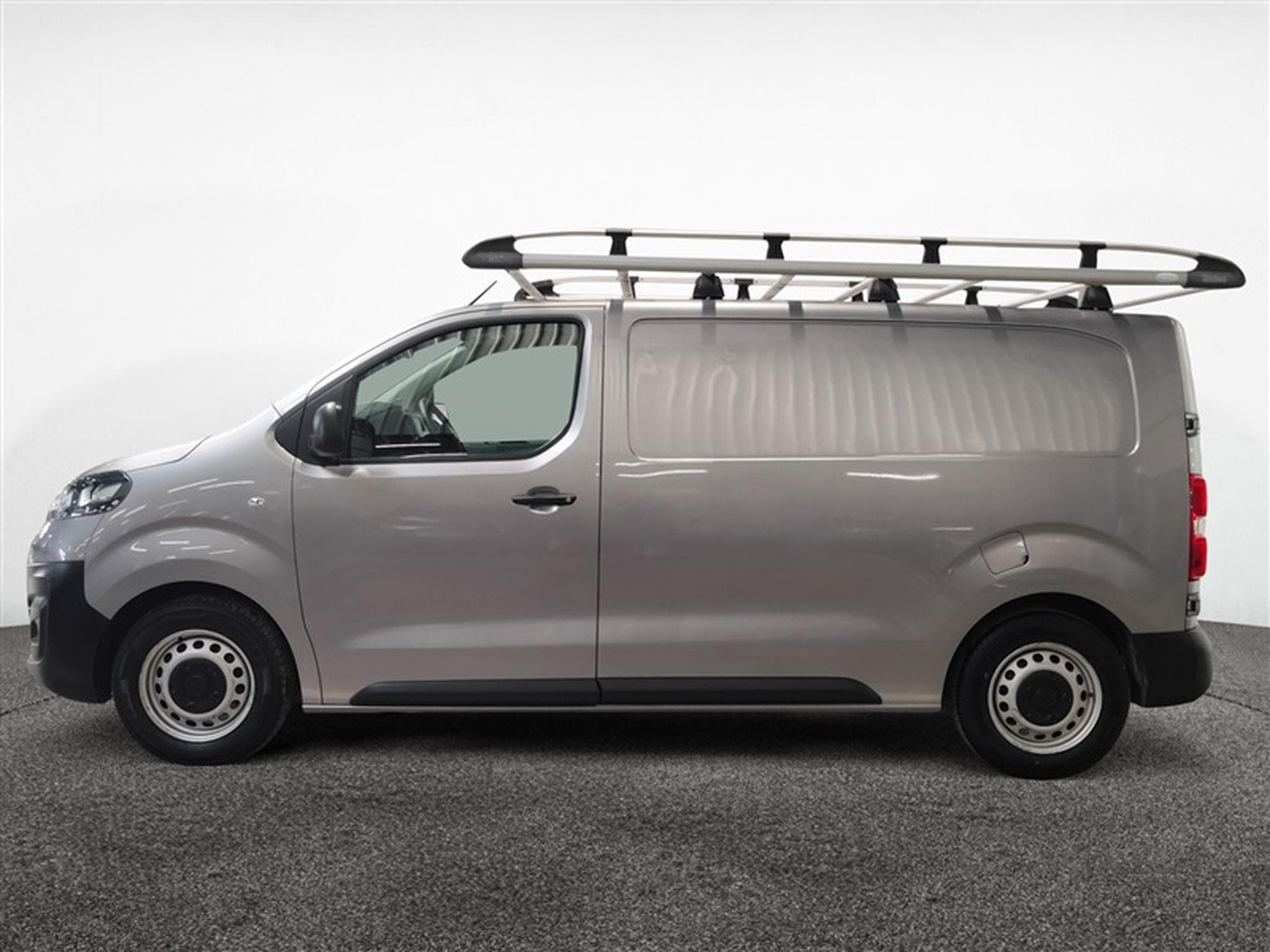 Fiat Scudo 1.5 Multijet 120cv L2 3pl. GALERIE / NAVI / PDC AR (2022) - Photo 3