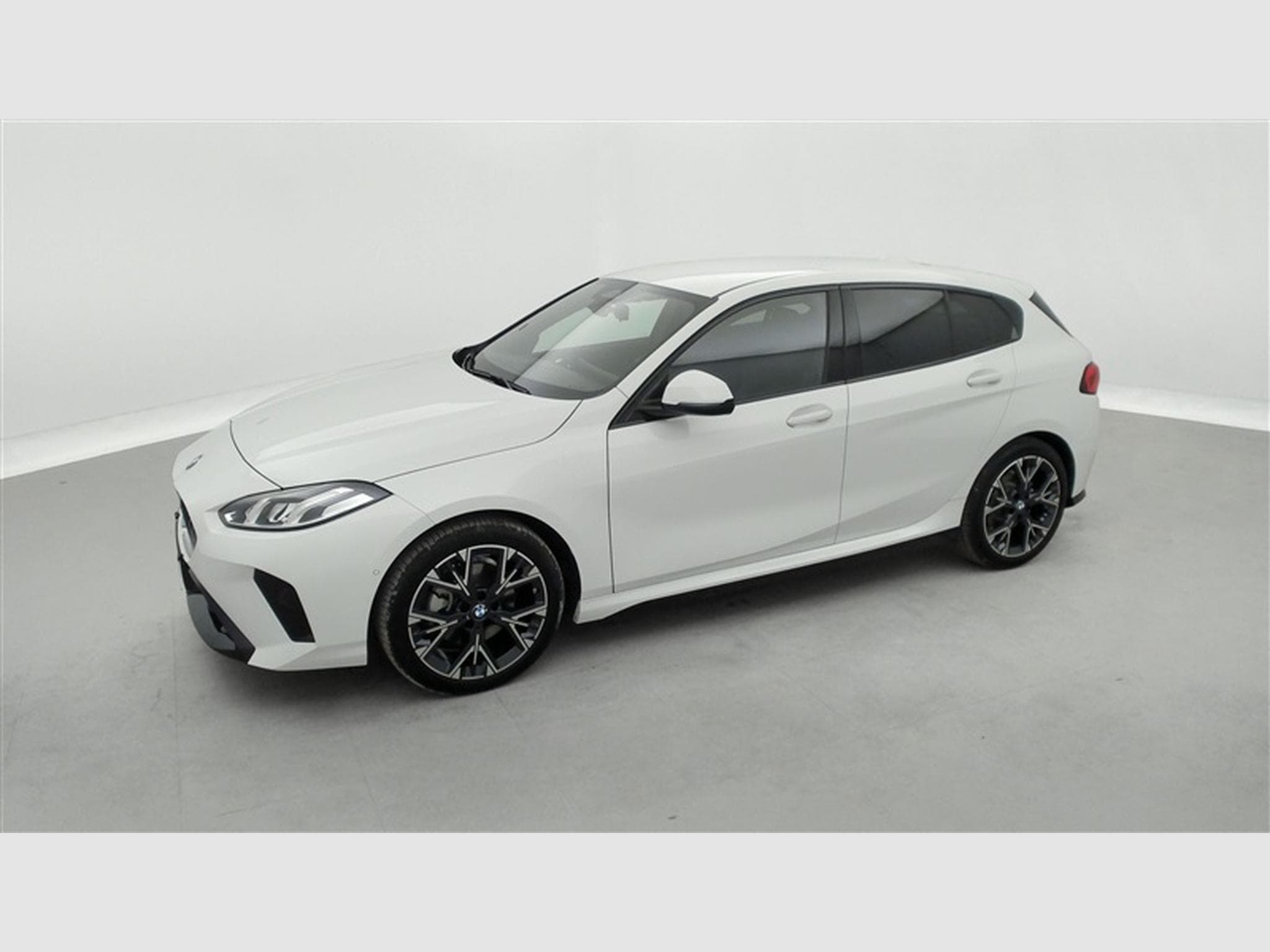 BMW 120 120iA Pack M NAVI / FULL LED / CAMERA / JA 18" (2025) - Photo 20