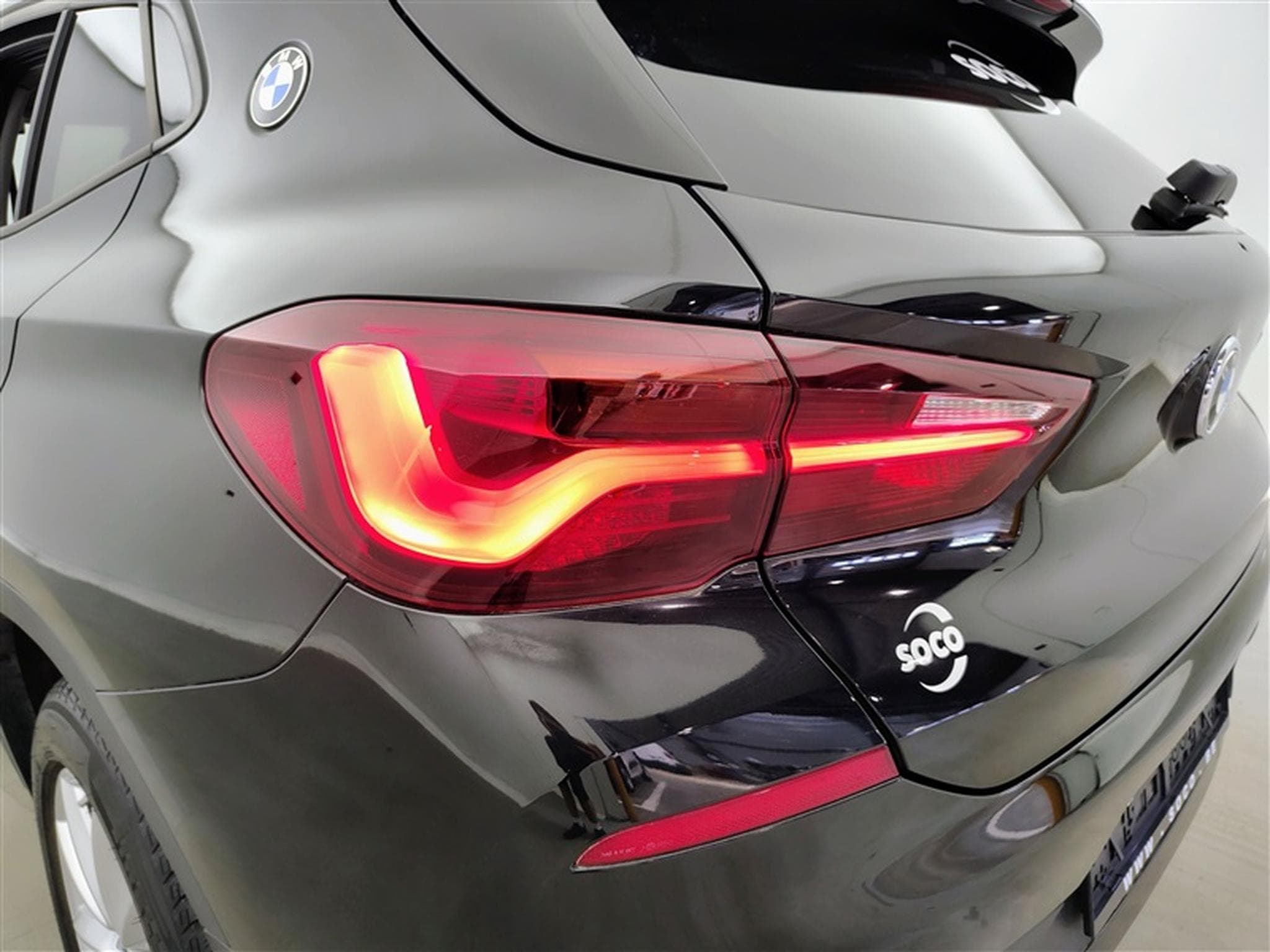 BMW X2 1.5i sDrive18 Business CUIR/NAVI/TO PANO/FULL LED/JA17 (2021) - Photo 16