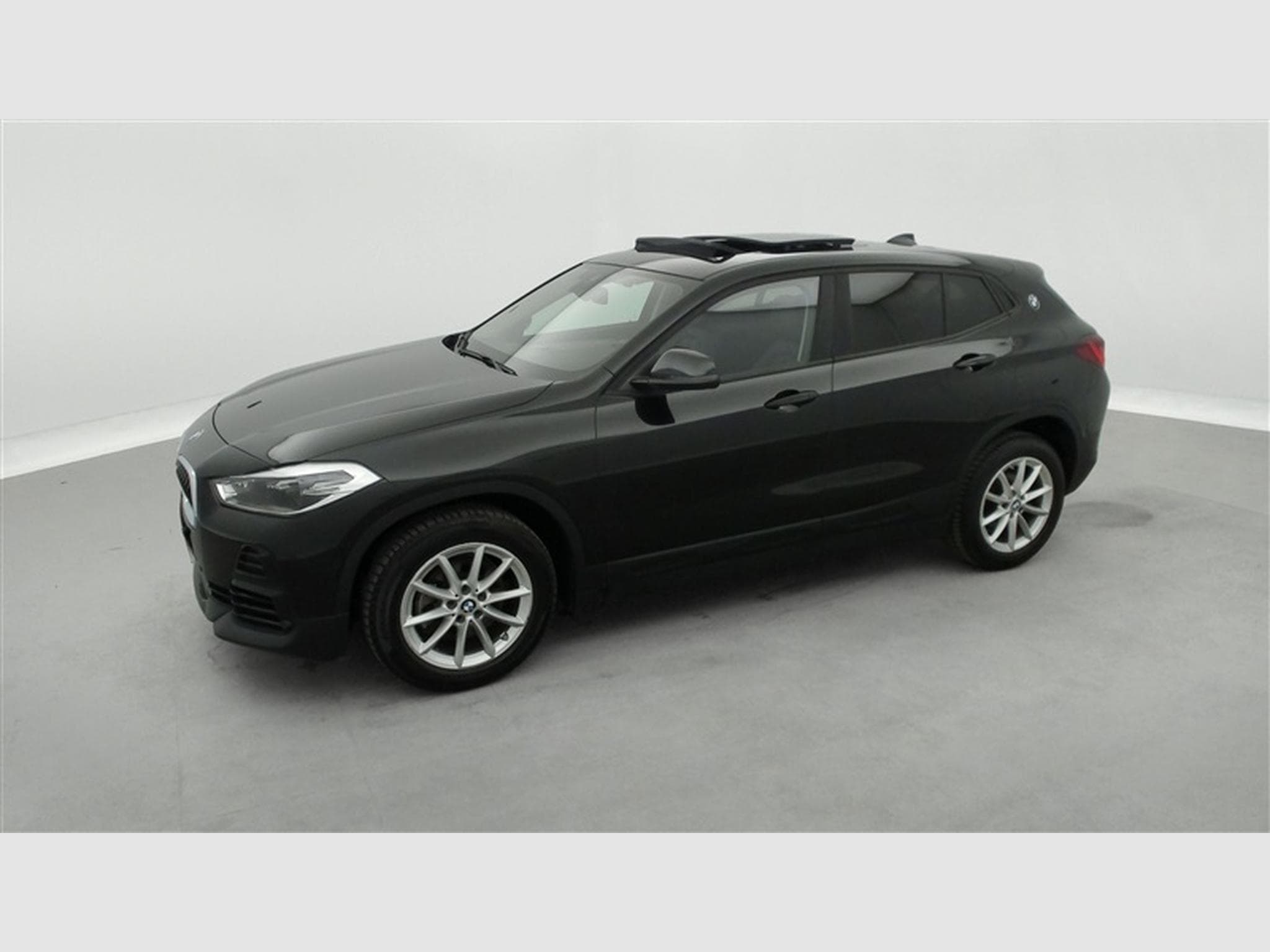 BMW X2 1.5i sDrive18 Business CUIR/NAVI/TO PANO/FULL LED/JA17 (2021) - Photo 22