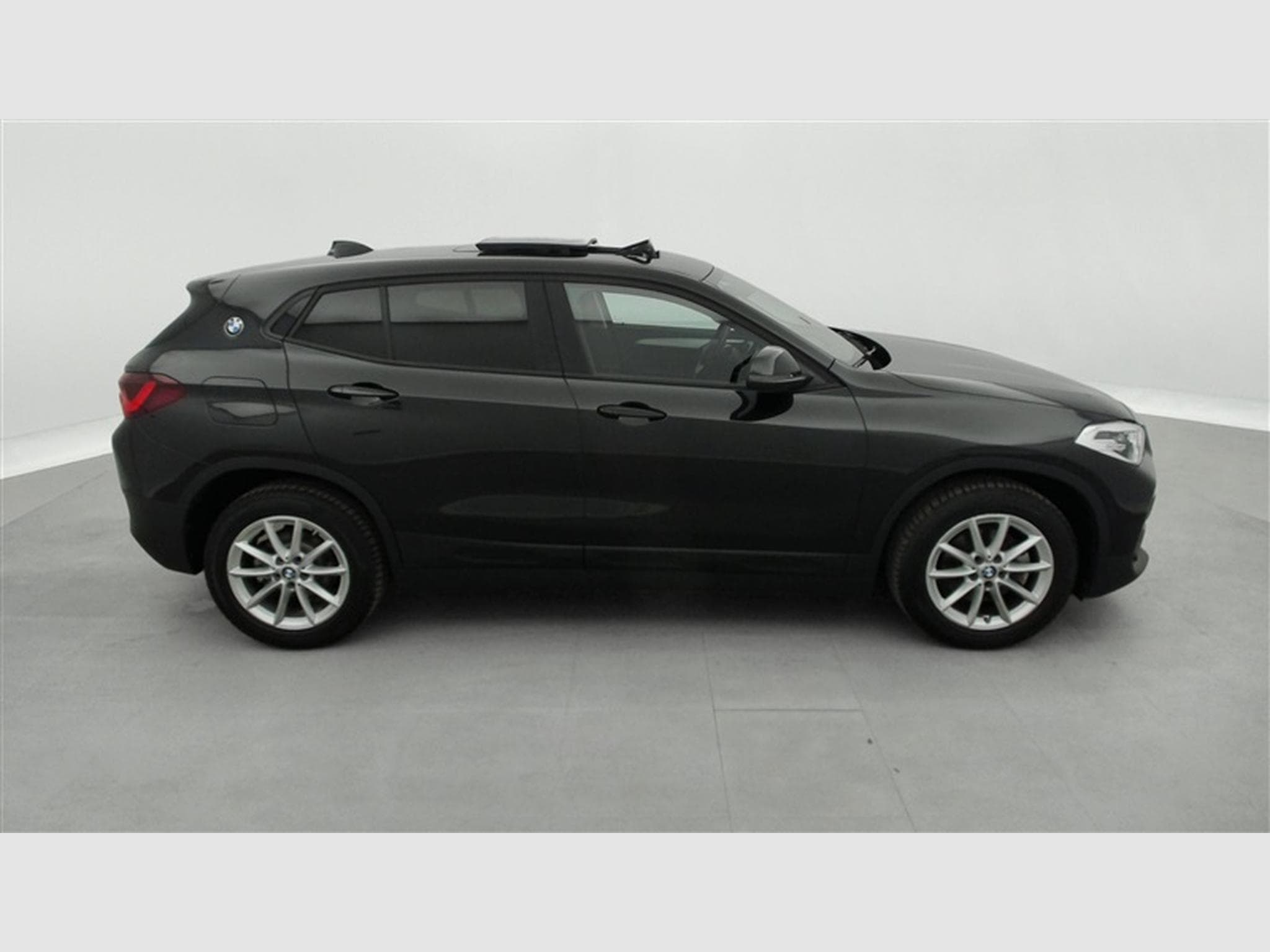 BMW X2 1.5i sDrive18 Business CUIR/NAVI/TO PANO/FULL LED/JA17 (2021) - Photo 25
