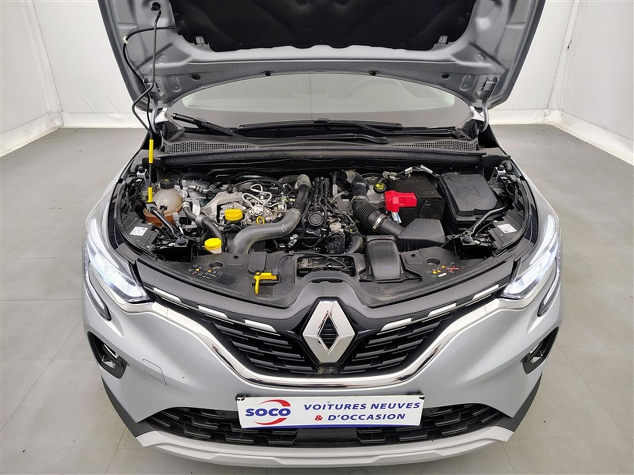 Renault Captur 1.33 TCe MHEV Techno EDC GPF (2023) - Photo 19