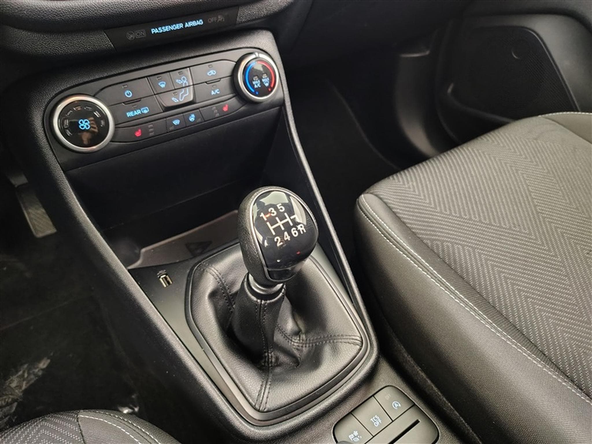 Ford Fiesta 1.0 EcoBoost Connected CARPLAY/FULL LED/PDC (2024) - Foto 12