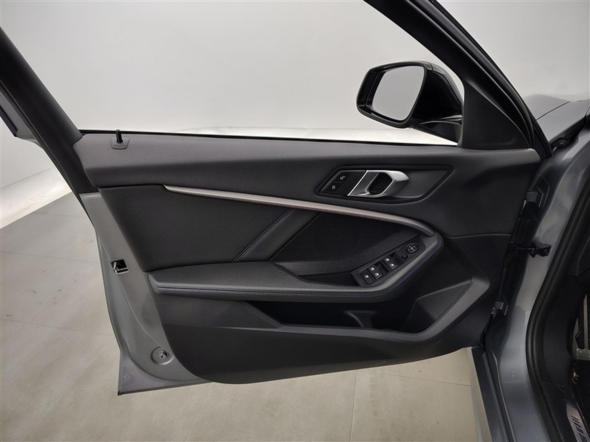 BMW 116 iA PACK M *NAVI/FULL LED/TOIT PANO/PDC AV ARR* (2023) - Foto 17