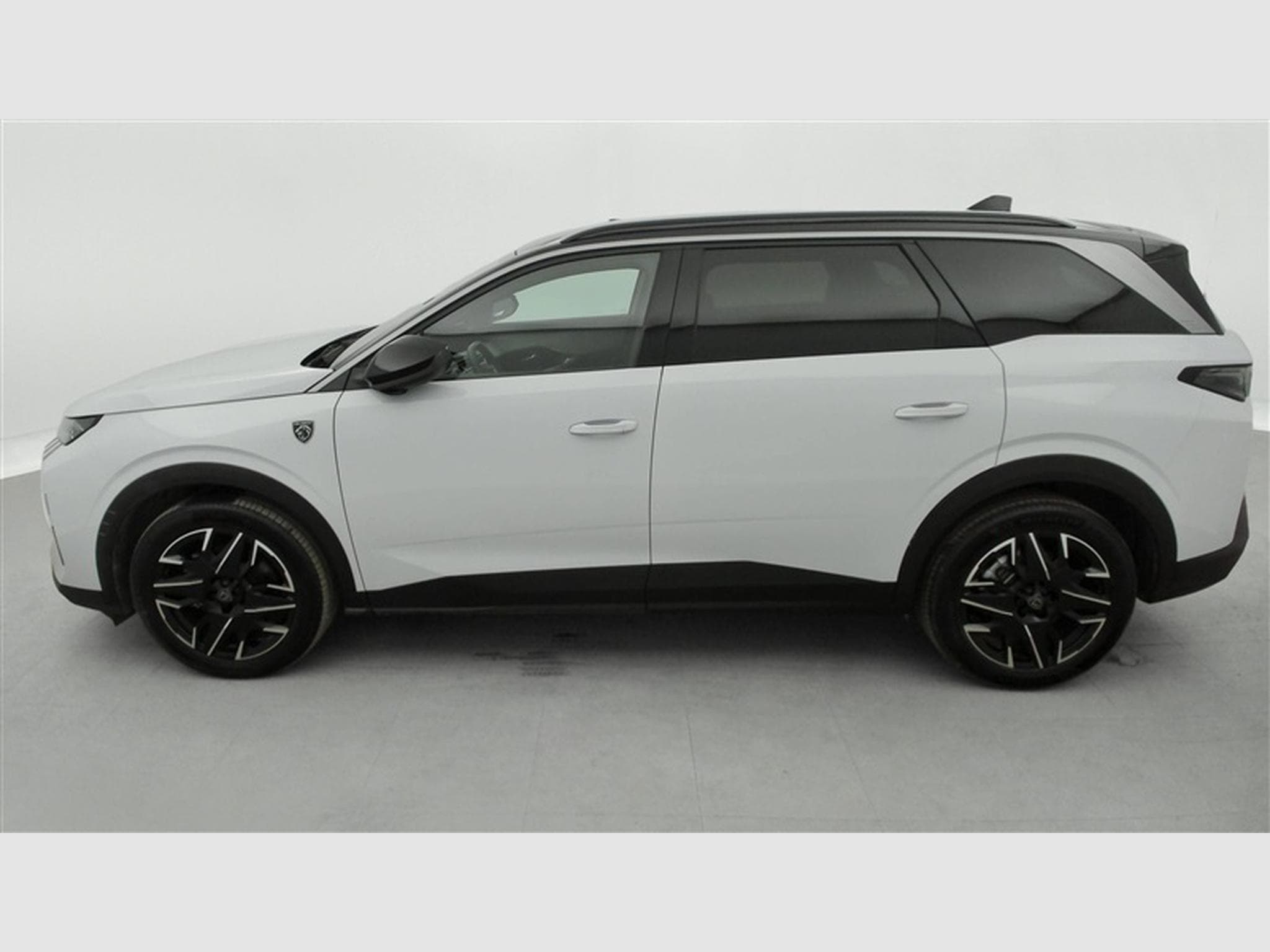 Peugeot 5008 1.2 Hybrid 145Cv e-DCS6 GT 7PL / NAVI / CARPLAY / CAMERA (2025) - Foto 3