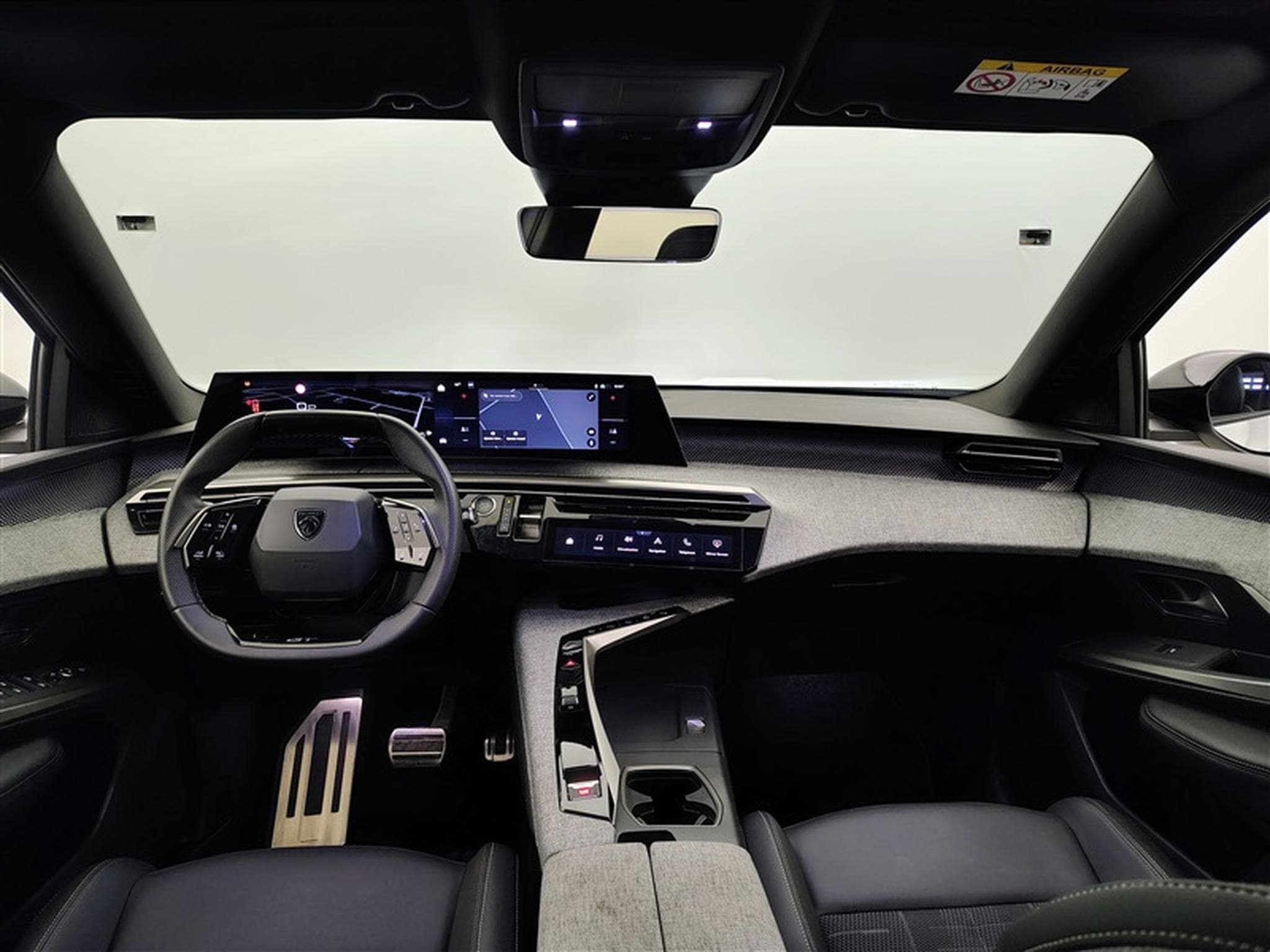 Peugeot 5008 1.2 Hybrid 145Cv e-DCS6 GT 7PL / NAVI / CARPLAY / CAMERA (2025) - Foto 8