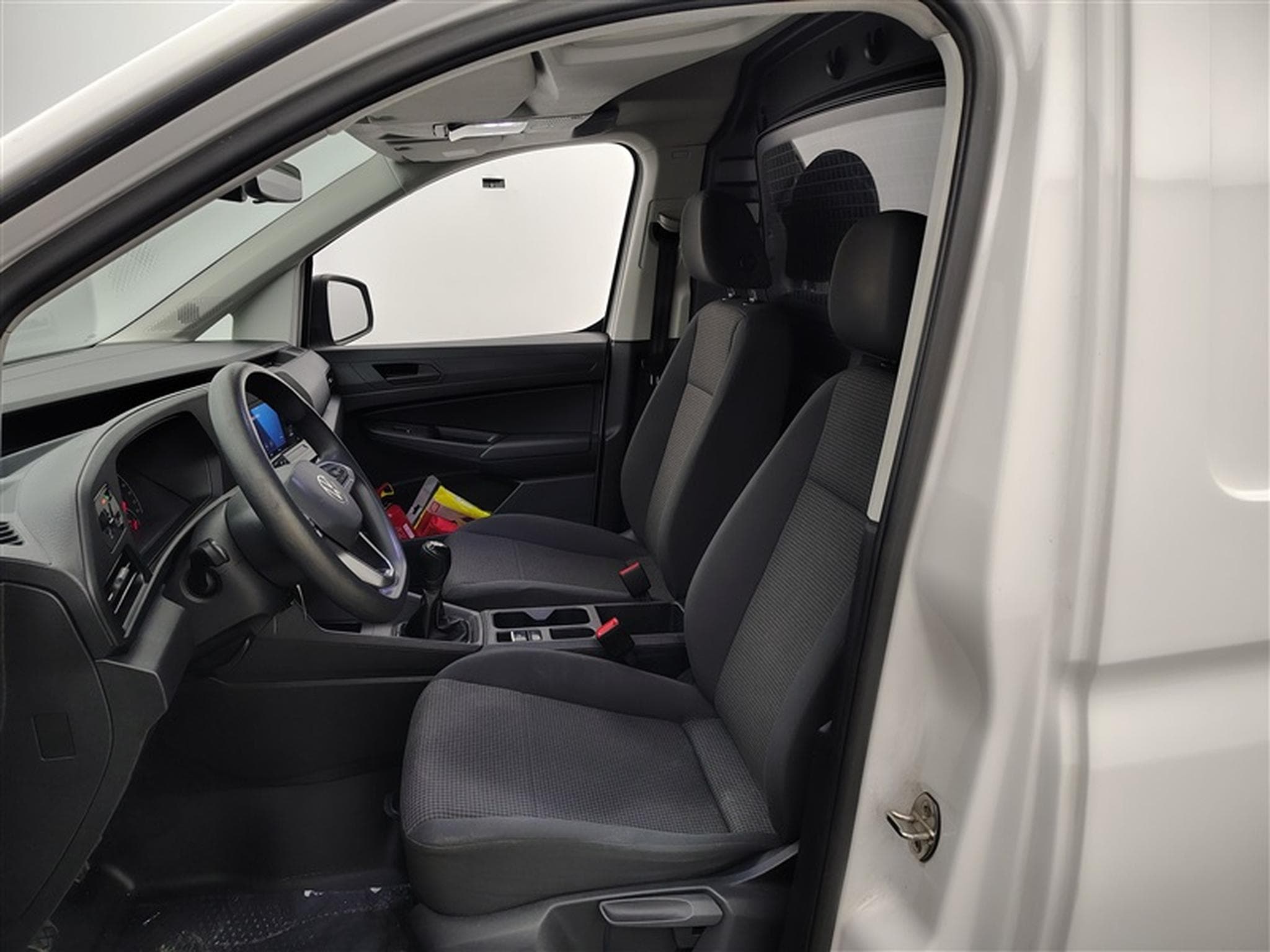 VW Caddy 2.0 TDi Business (2021) - Photo 7