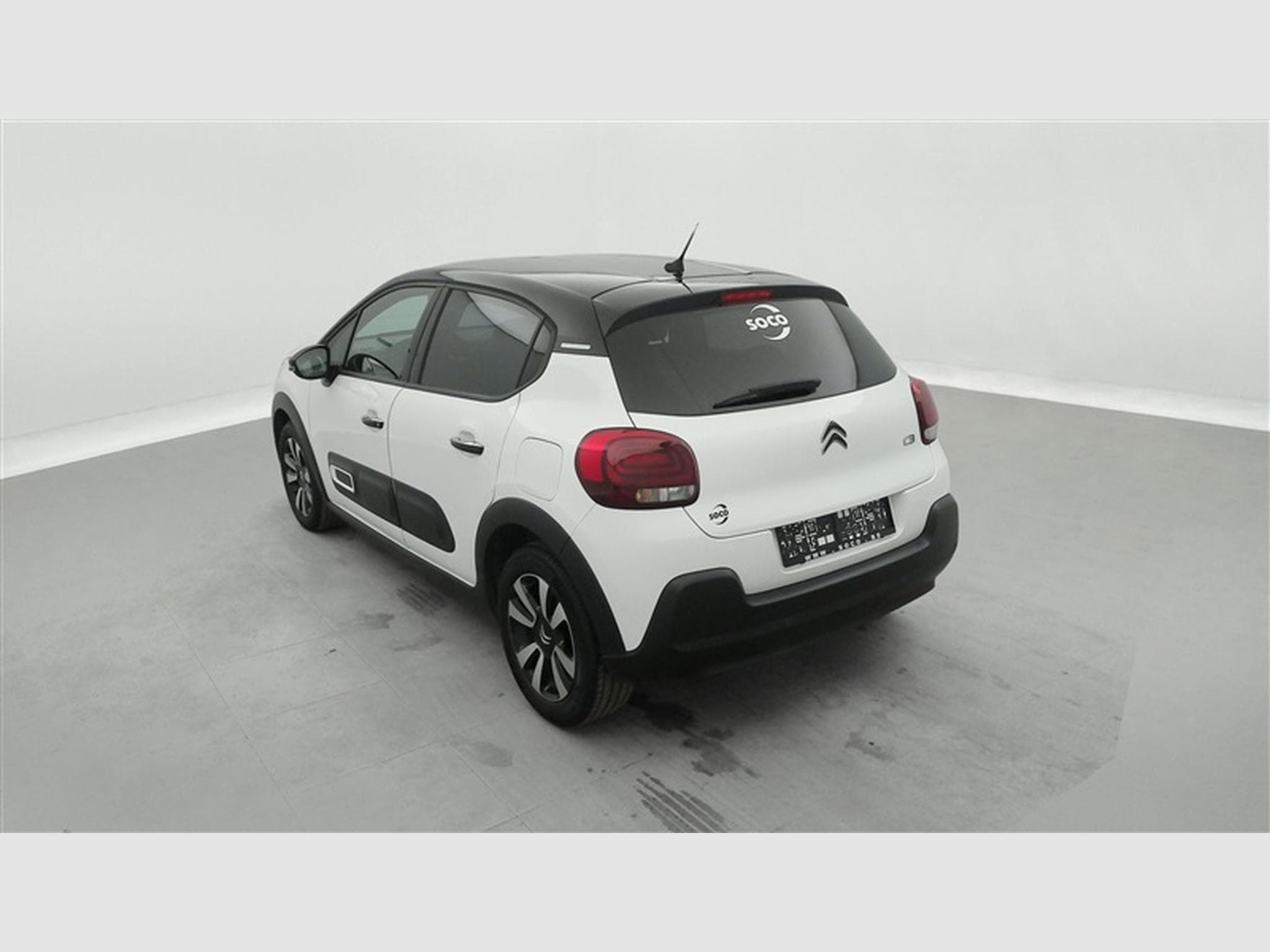 Citroen C3 1.2i PureTech Shine CARPLAY / FULL LED / JA 16" (2023) - Photo 2