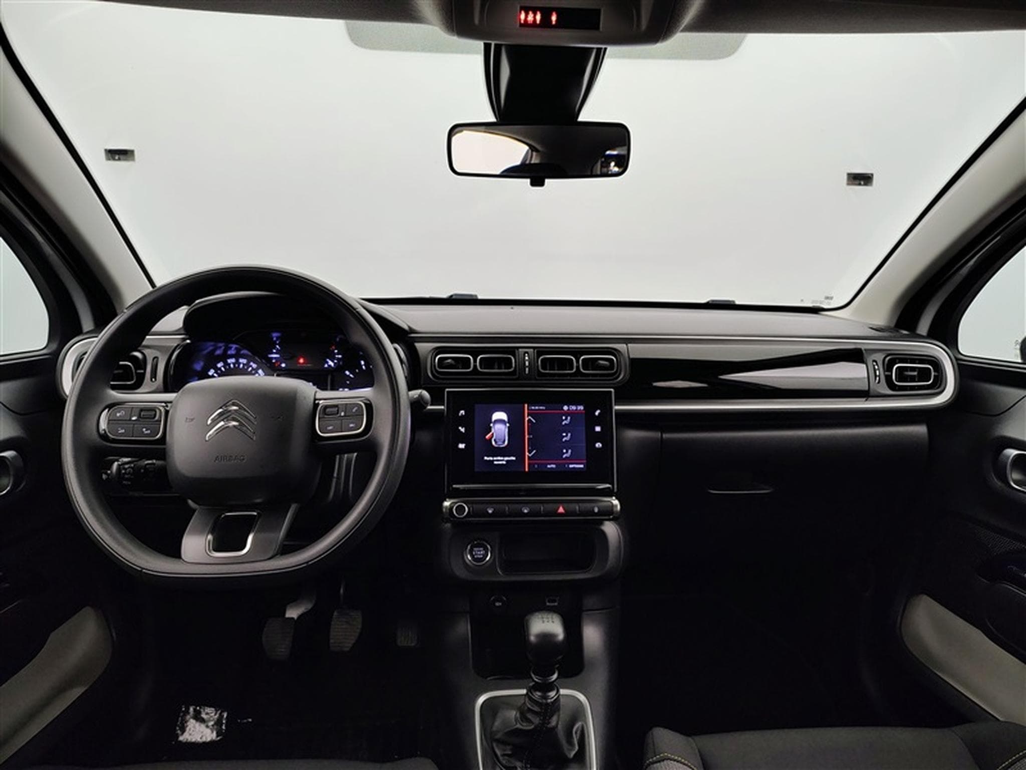 Citroen C3 1.2i PureTech Shine CARPLAY / FULL LED / JA 16" (2023) - Photo 8