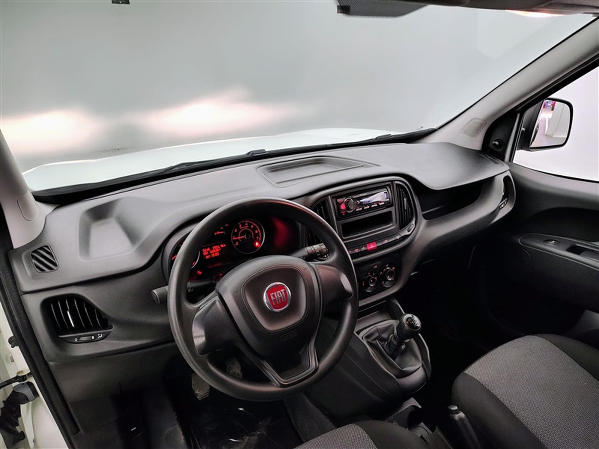 Fiat Doblo 1.6 MJET Cargo CLIM (2023) - Photo 8
