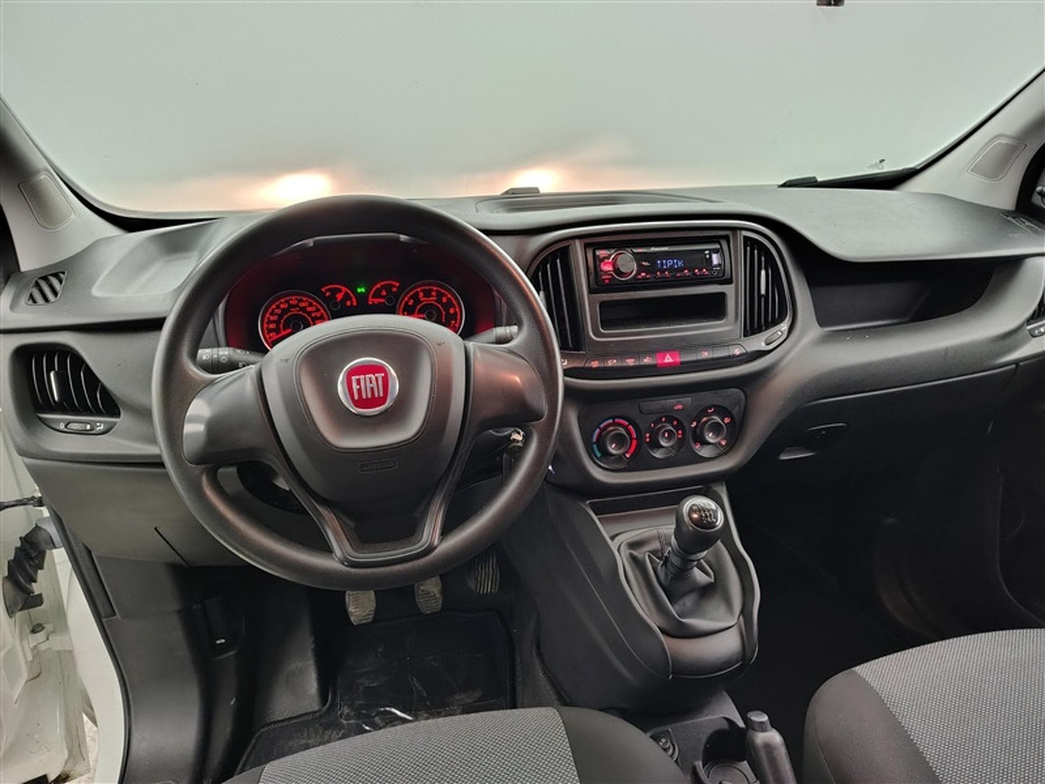 Fiat Doblo 1.6 MJET Cargo CLIM (2023) - Photo 9