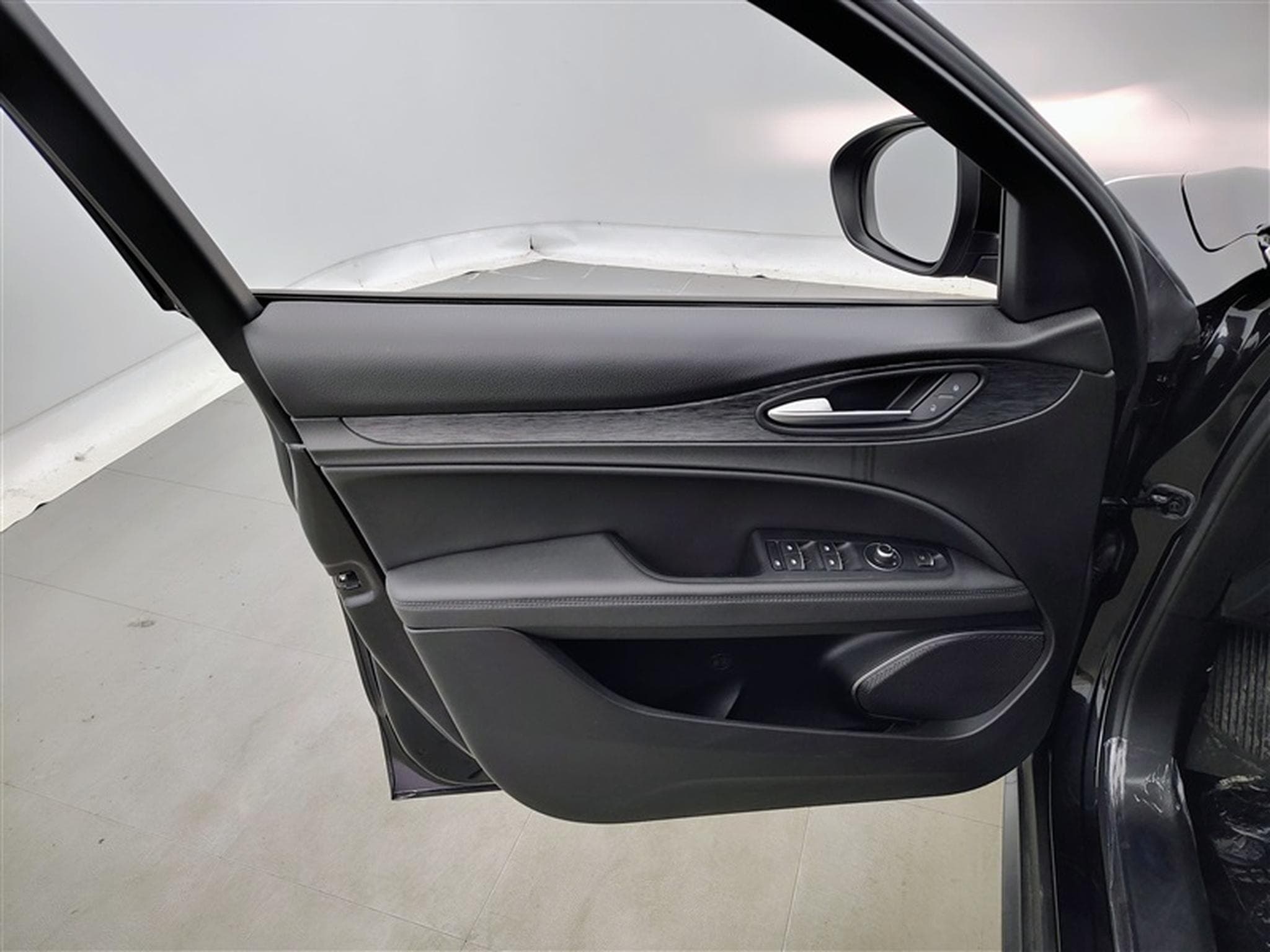 Alfa-Romeo Stelvio 2.2 MJD Sprint (2021) - Photo 17