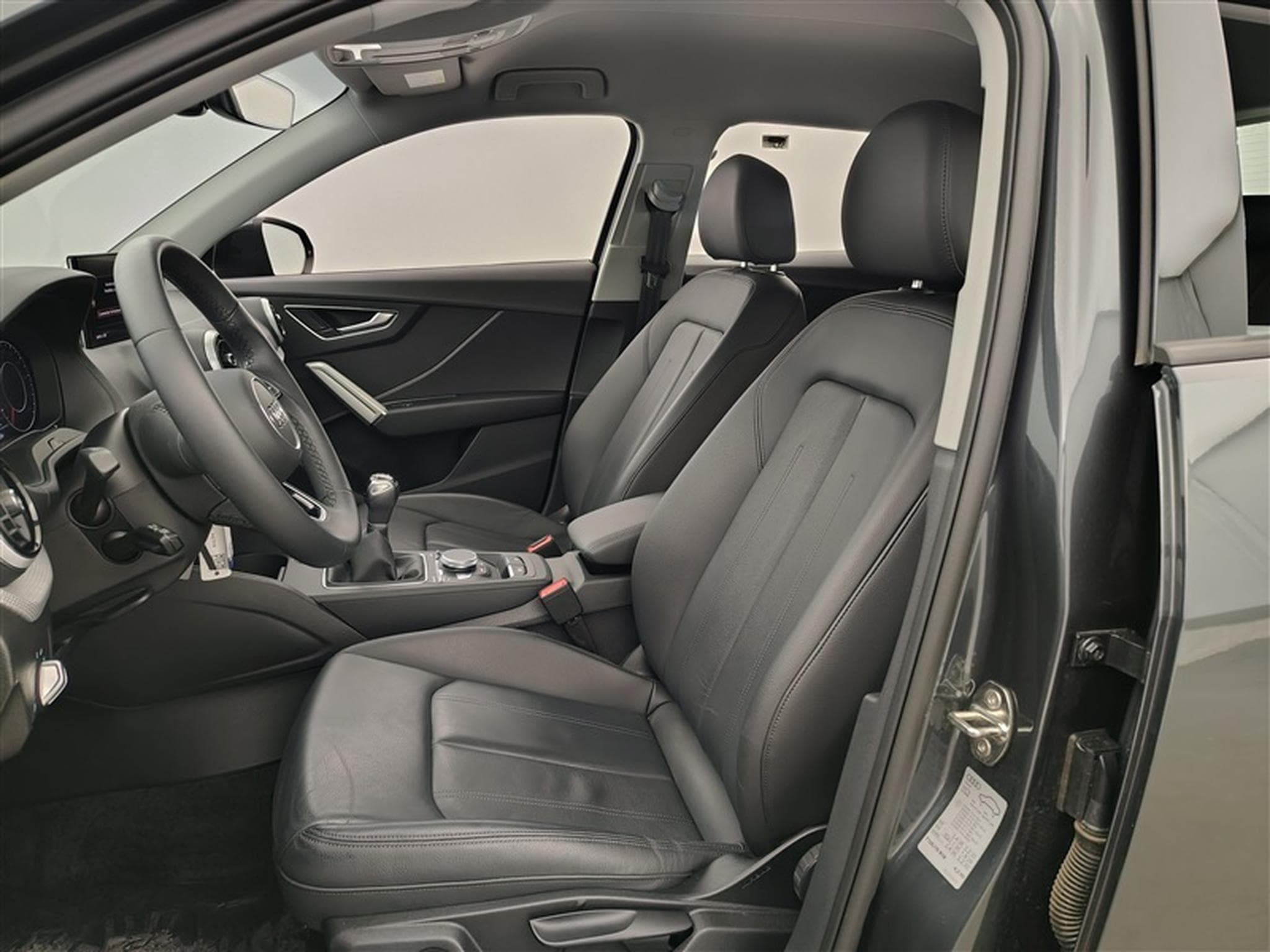 Audi Q2 30 TFSI Advanced (2023) - Photo 7