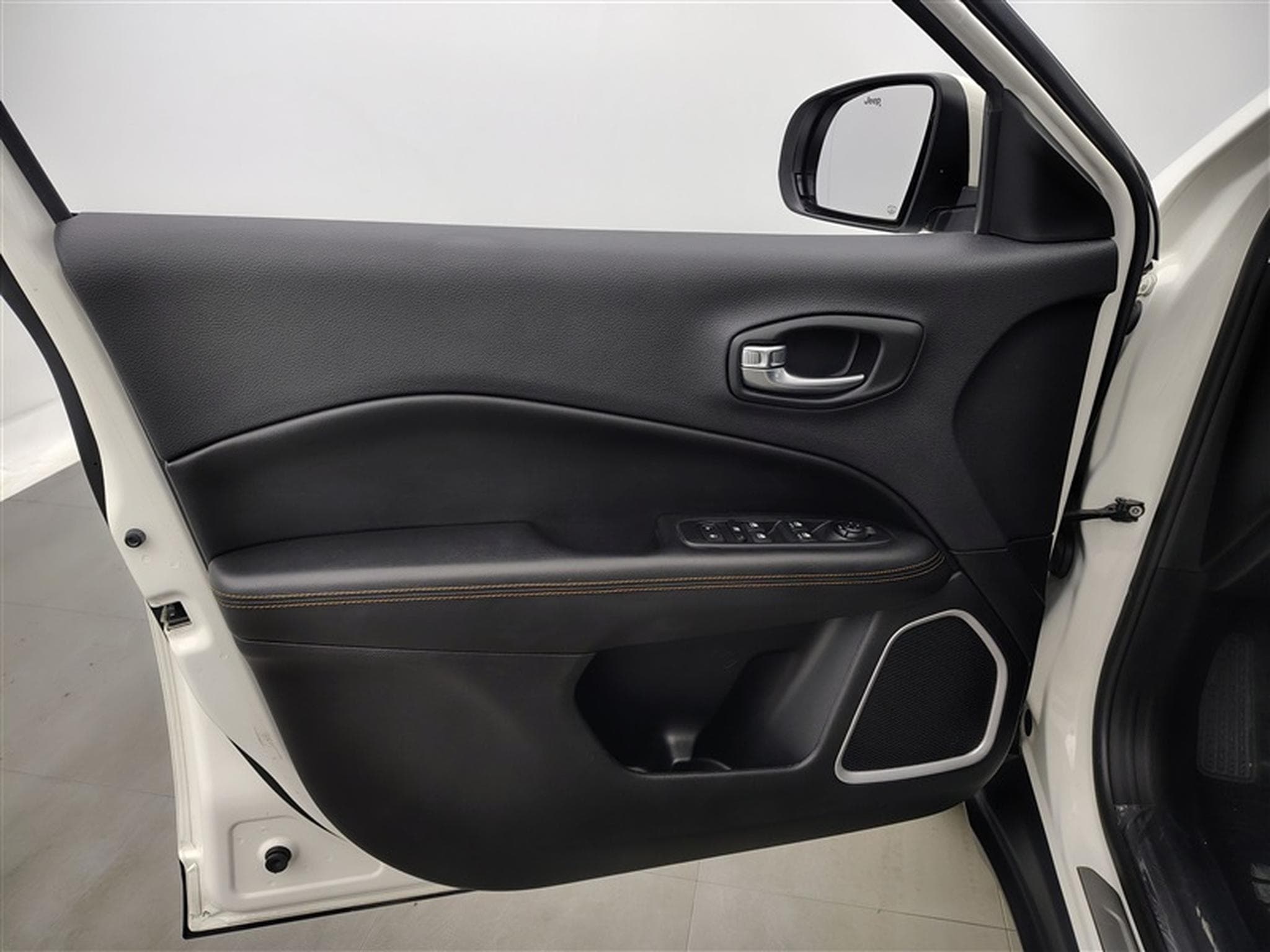 Jeep Compass 1.4 Turbo 4x2 Limited NAVI/XENON/CUIR EL-CH/PDC (2020) - Foto 16