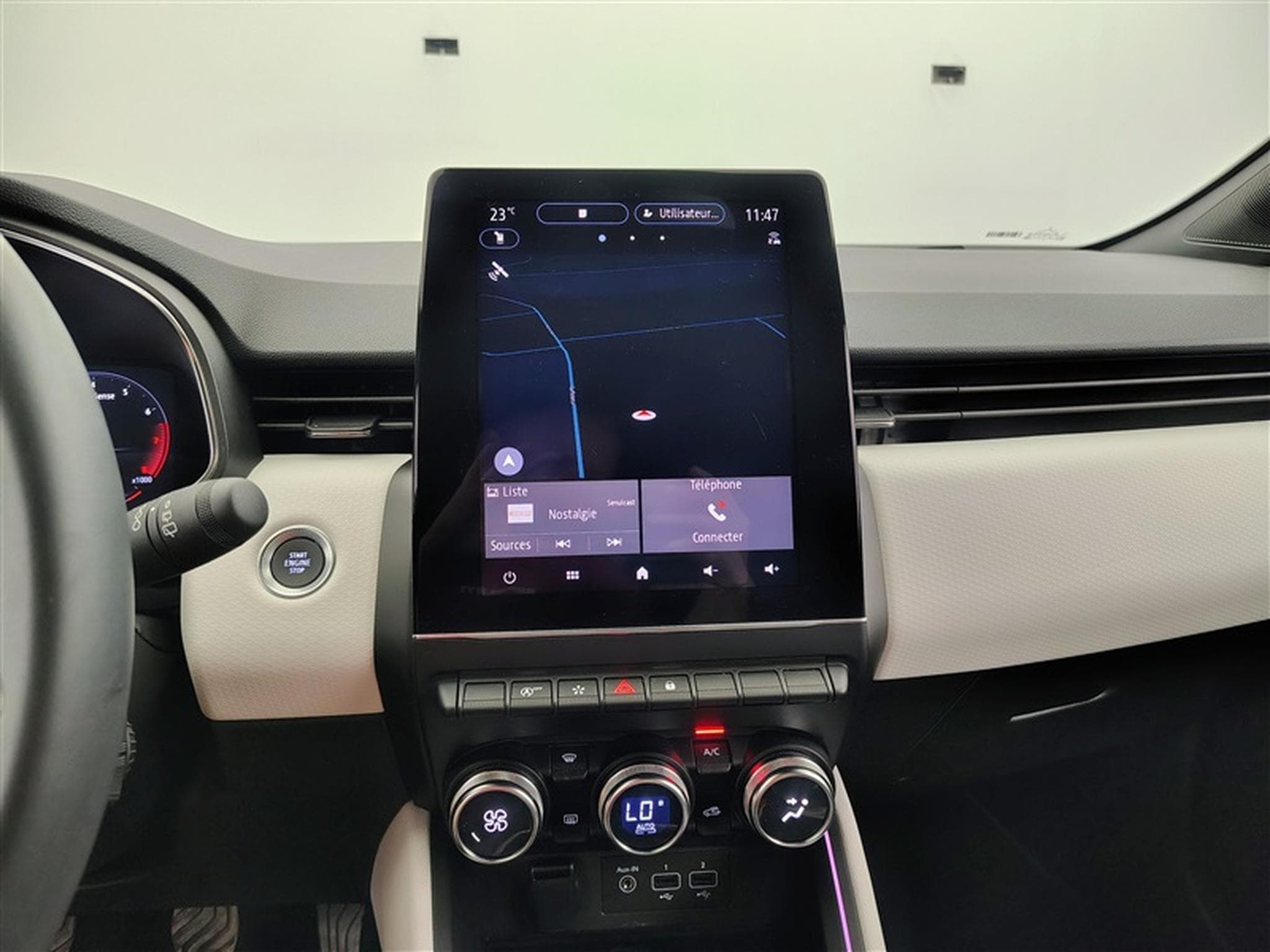 Renault Clio 1.0 TCe Evolution (2023) - Foto 11