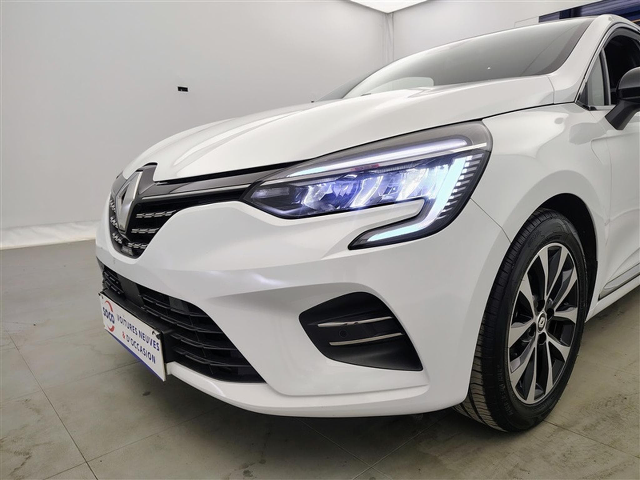 Renault Clio 1.0 TCe Evolution (2023) - Foto 15
