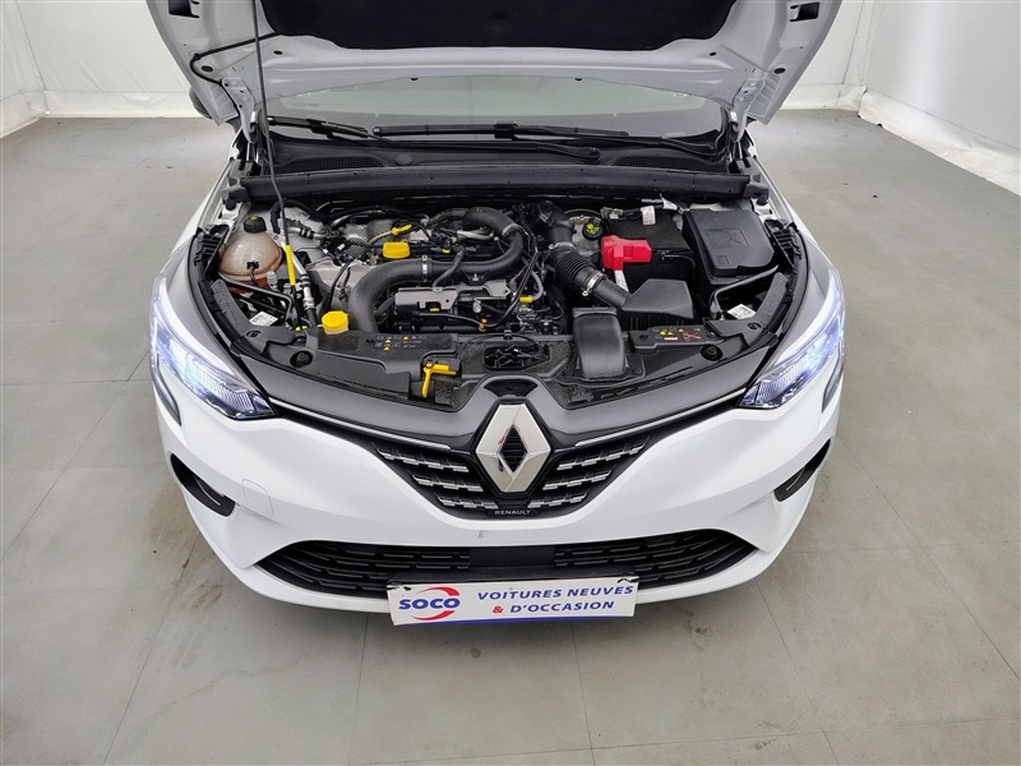 Renault Clio 1.0 TCe Evolution (2023) - Foto 19