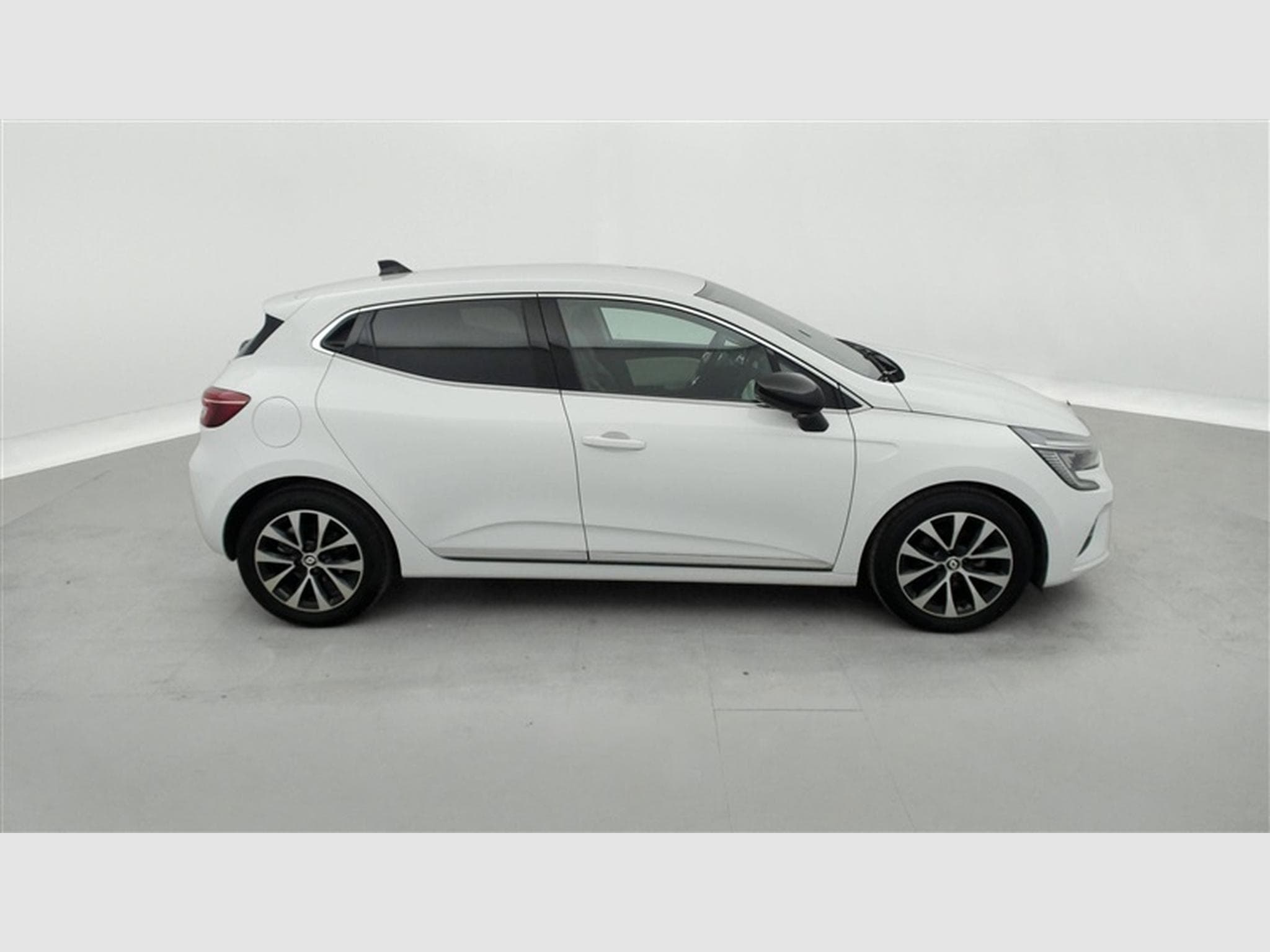 Renault Clio 1.0 TCe Evolution (2023) - Foto 24