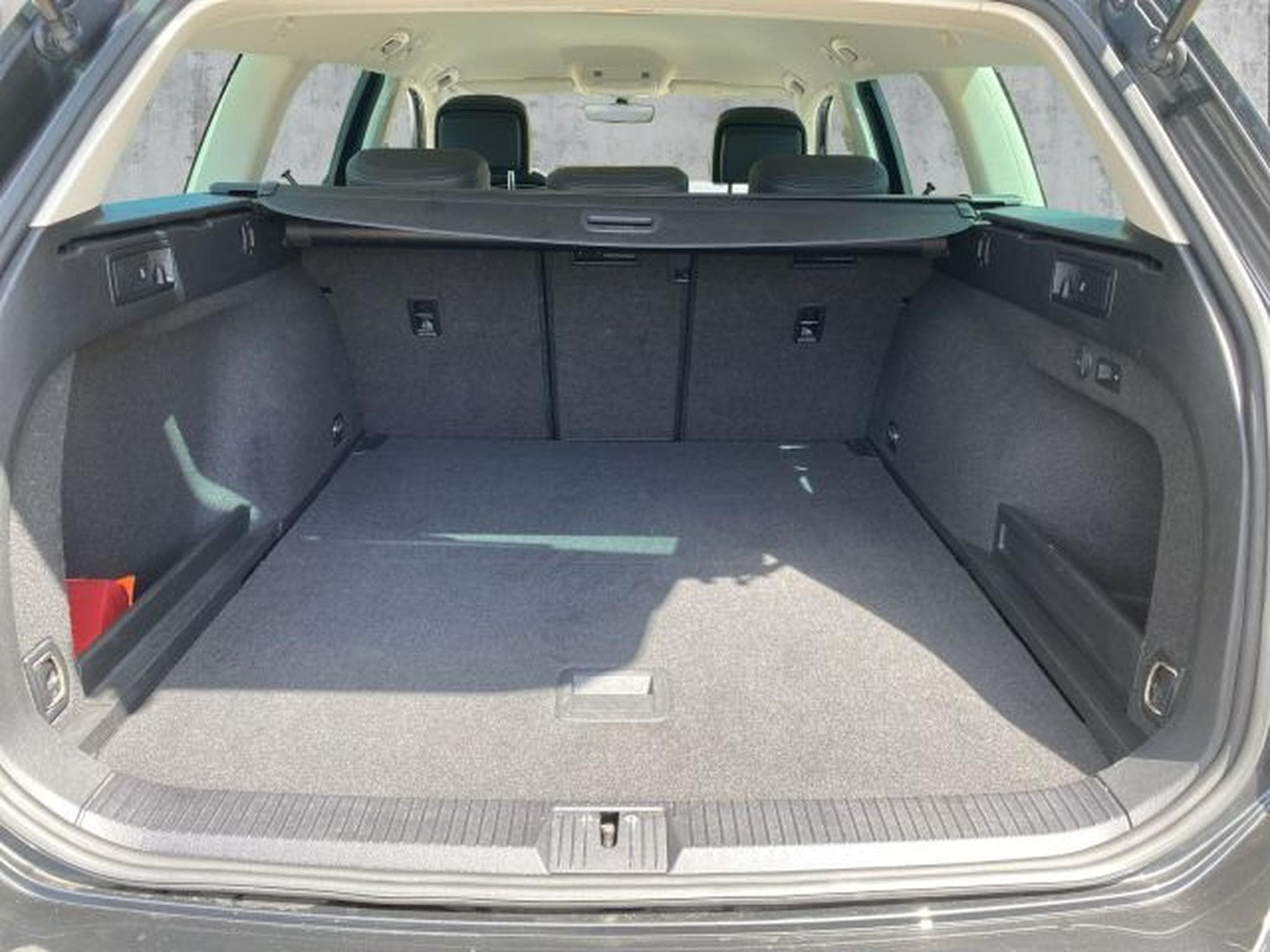 VW Passat Passat 2.0 TDI Highline NAVI LED AHK SHZ PDC S&amp;S (2019) - Foto 10