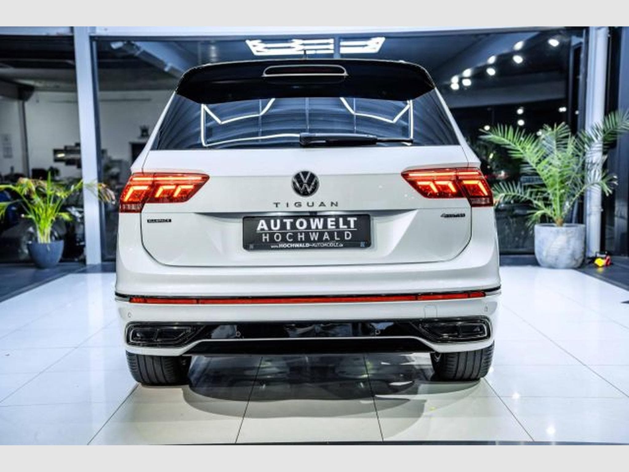 VW Tiguan Tiguan Allspace R-Line 4M 7-Sitze STHZG AHK H&amp;K (2023) - Photo 12