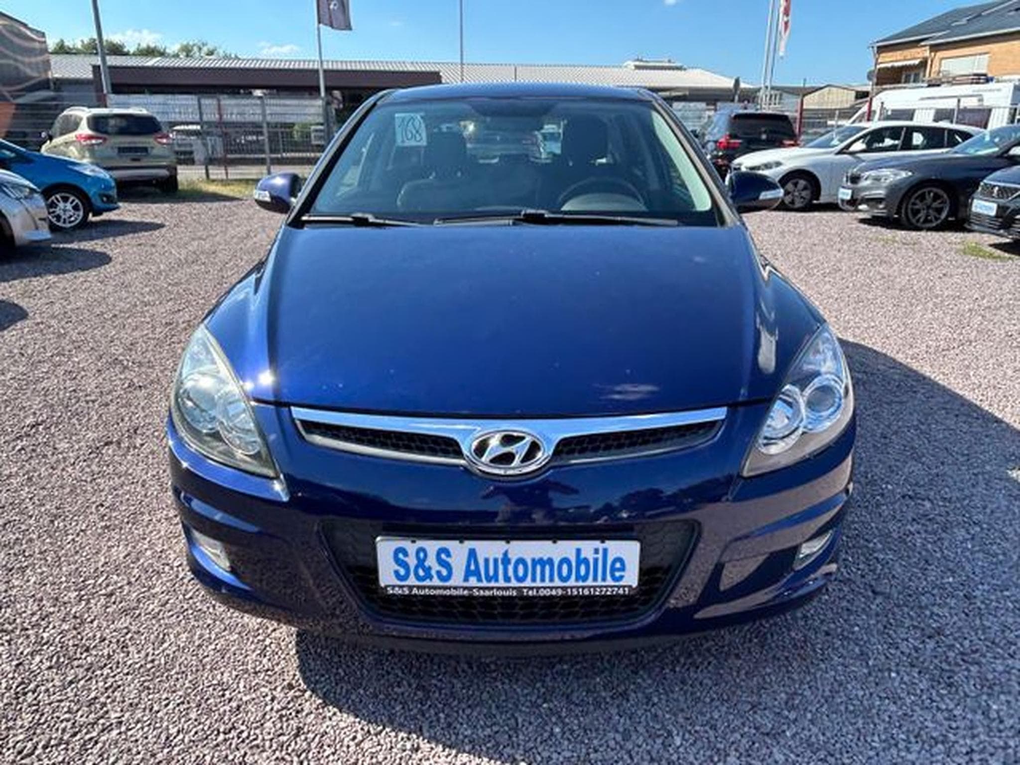 Hyundai i30 i30 1.4 Comfort *Teilleder*Klimaaut.*PDC* (2009) - Foto 2
