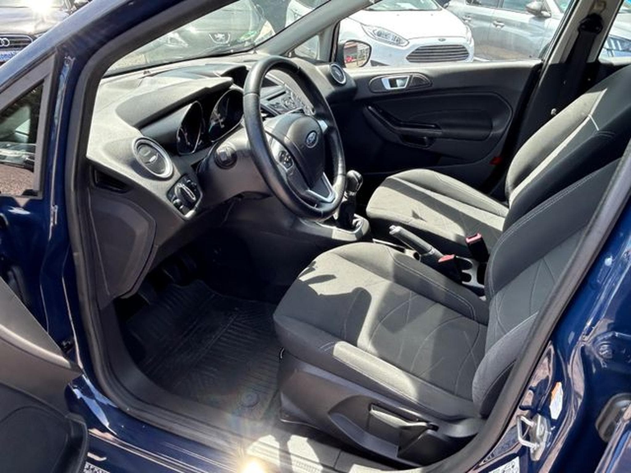 Ford Fiesta Fiesta Trend *Klima*Euro6* (2015) - Foto 7