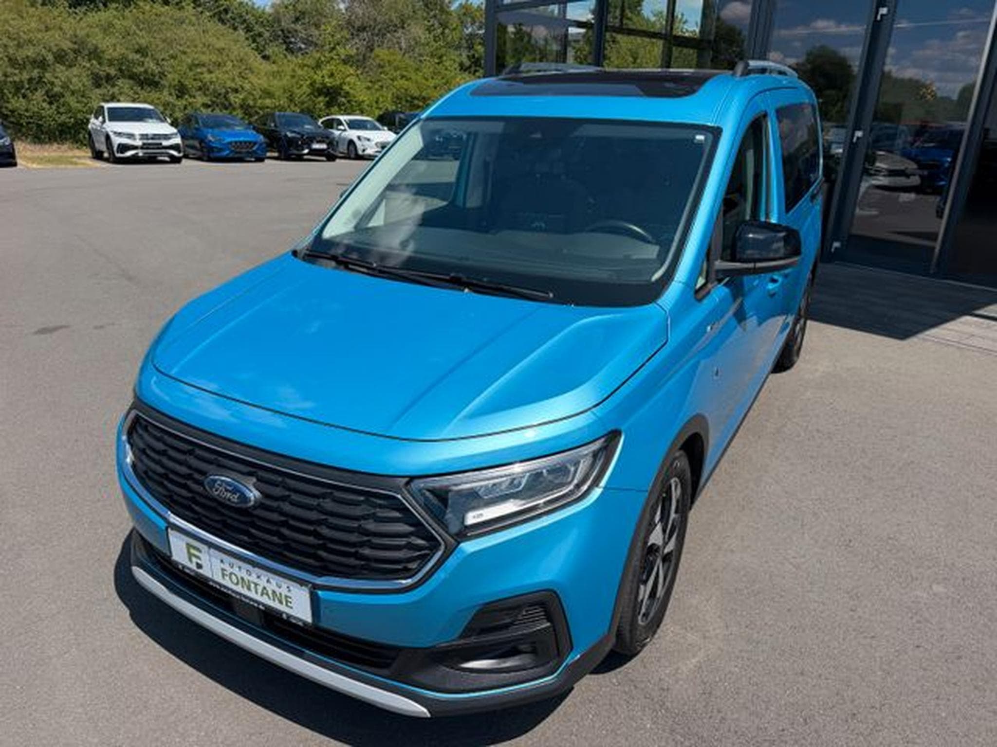 Ford Tourneo Grand Tourneo Connect Active Aut. 7-Si. PanoAHK (2022) - Photo 2
